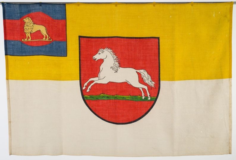 Fahne des Großdeutschen Ordens 'Heinrich der Löwe' (Historisches Museum Hannover CC BY-NC-SA)