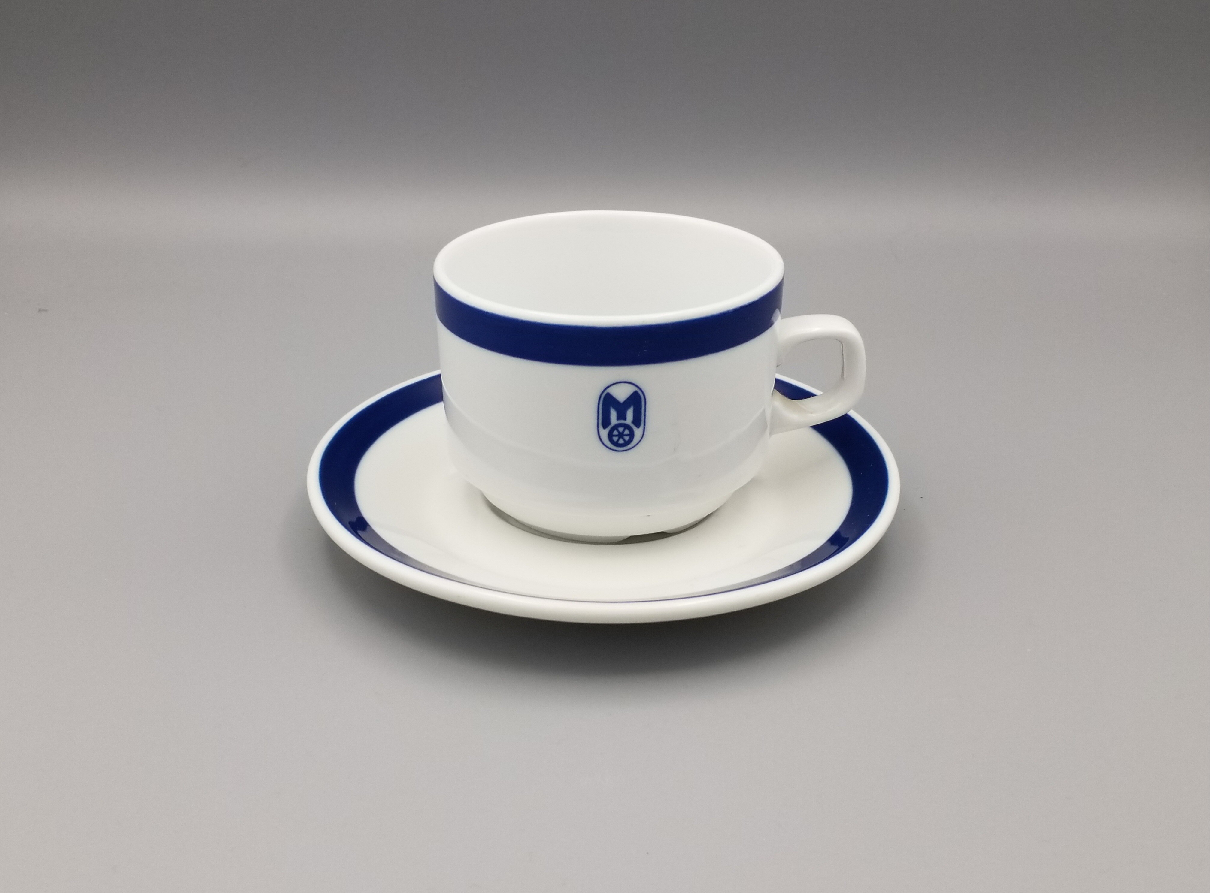 MITROPA (blau) Kaffeetasse und Untertasse (Mobile Welten e.V. CC BY-SA)
