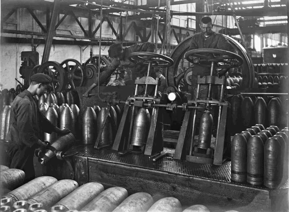 Stahlwerk Osnabrück. Granatenproduktion. &quot;Wasserdruckpresse für 15 und  21 cm Gr. 14&quot; (Museum Industriekultur Osnabrück CC BY-NC-SA)