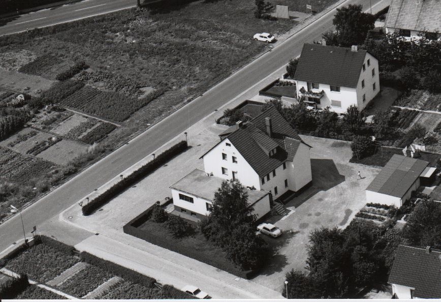 Luftbild ehemalige Gaststätte „Jägerhof“ (Rodenberg) 1975 (Stadt Rodenberg CC BY-NC-SA)