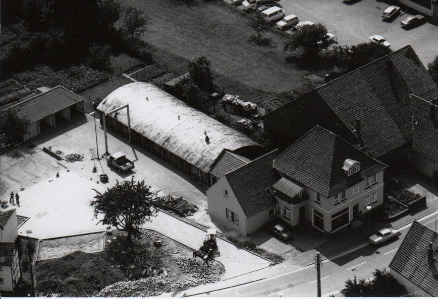 Luftbild ehemaliges Betriebsgebäude „Wesertal“ (Rodenberg) 1975 (Stadt Rodenberg CC BY-NC-SA)