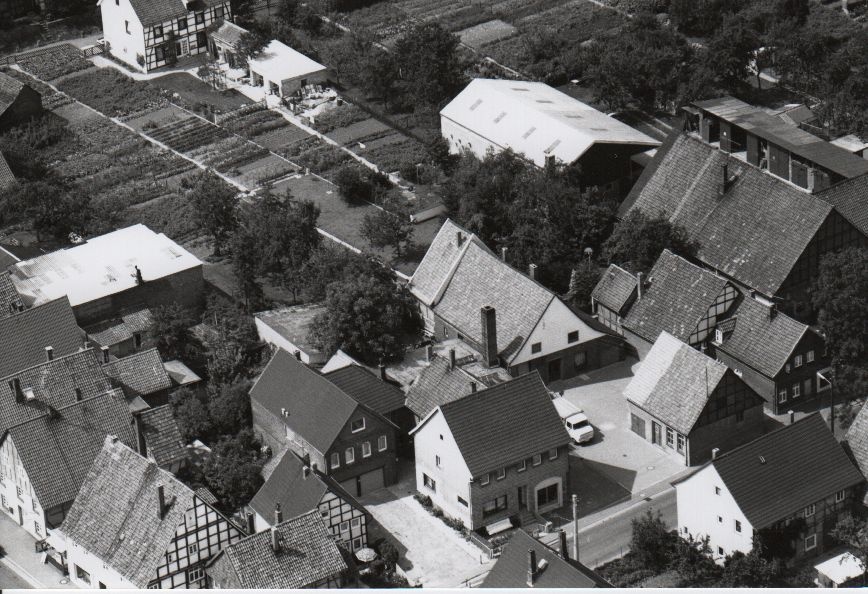 Luftbild ehemalge Schlosserei „Stolze“ (Rodenberg) 1975 (Stadt Rodenberg CC BY-NC-SA)