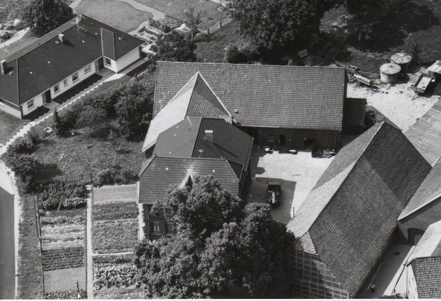 Luftbild Hof „Wulf“ (Rodenberg) 1975 (Stadt Rodenberg CC BY-NC-SA)