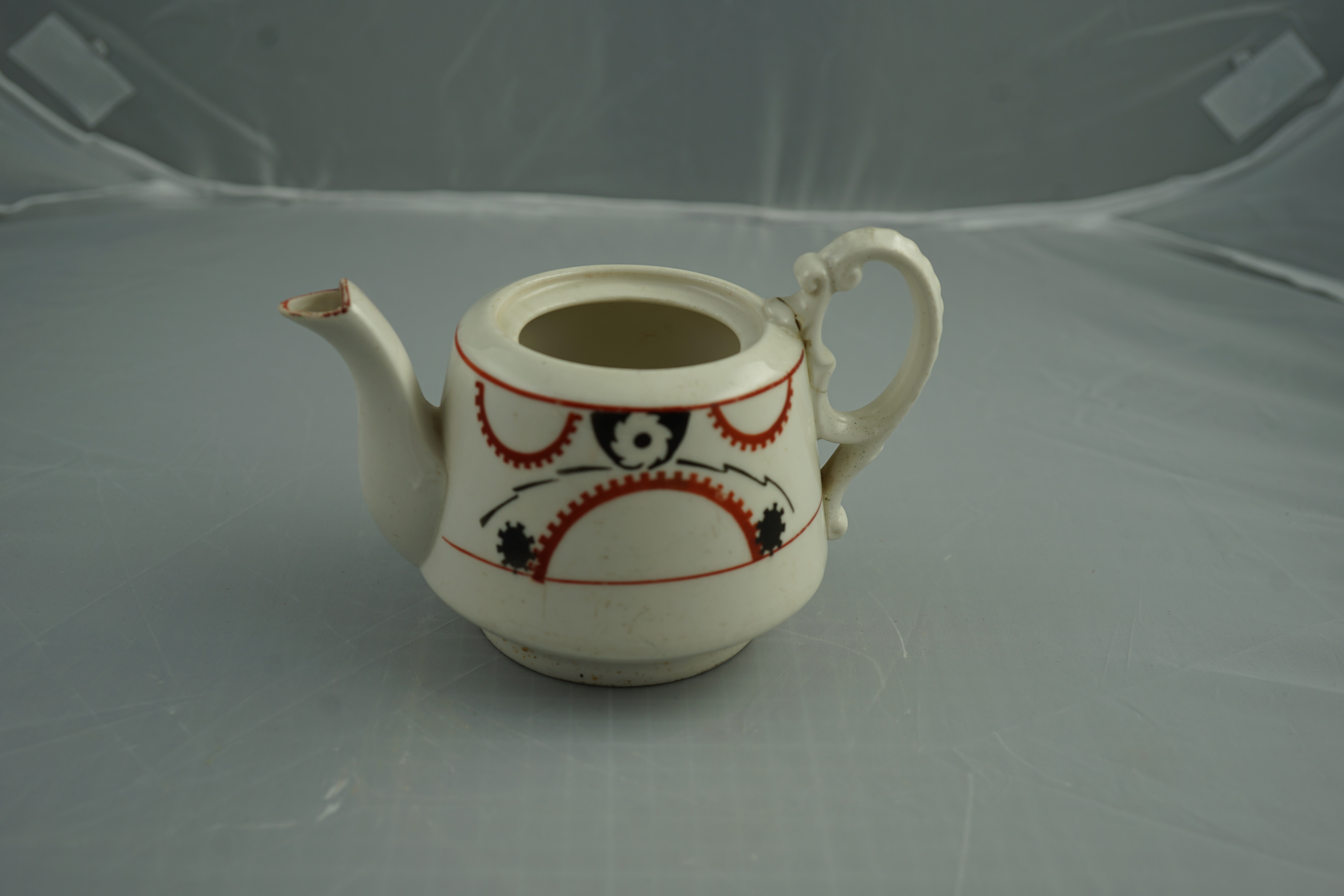Teekanne ohne Deckel (Museum für russlanddeutsche Kulturgeschichte CC BY-NC-SA)