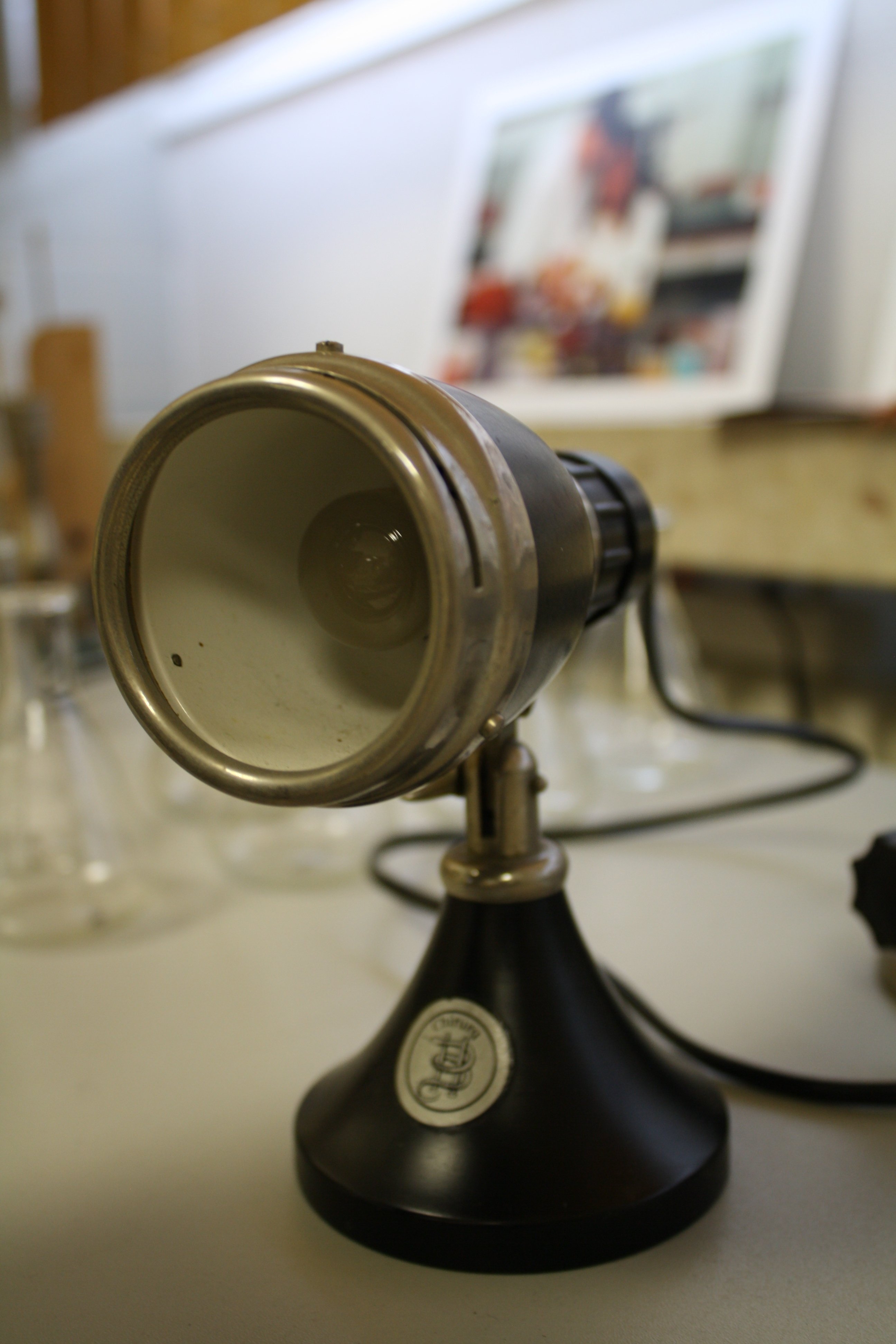 Mikroskop-Lampe (Krankenhausmuseum Bielefeld e.V. CC BY-NC-SA)