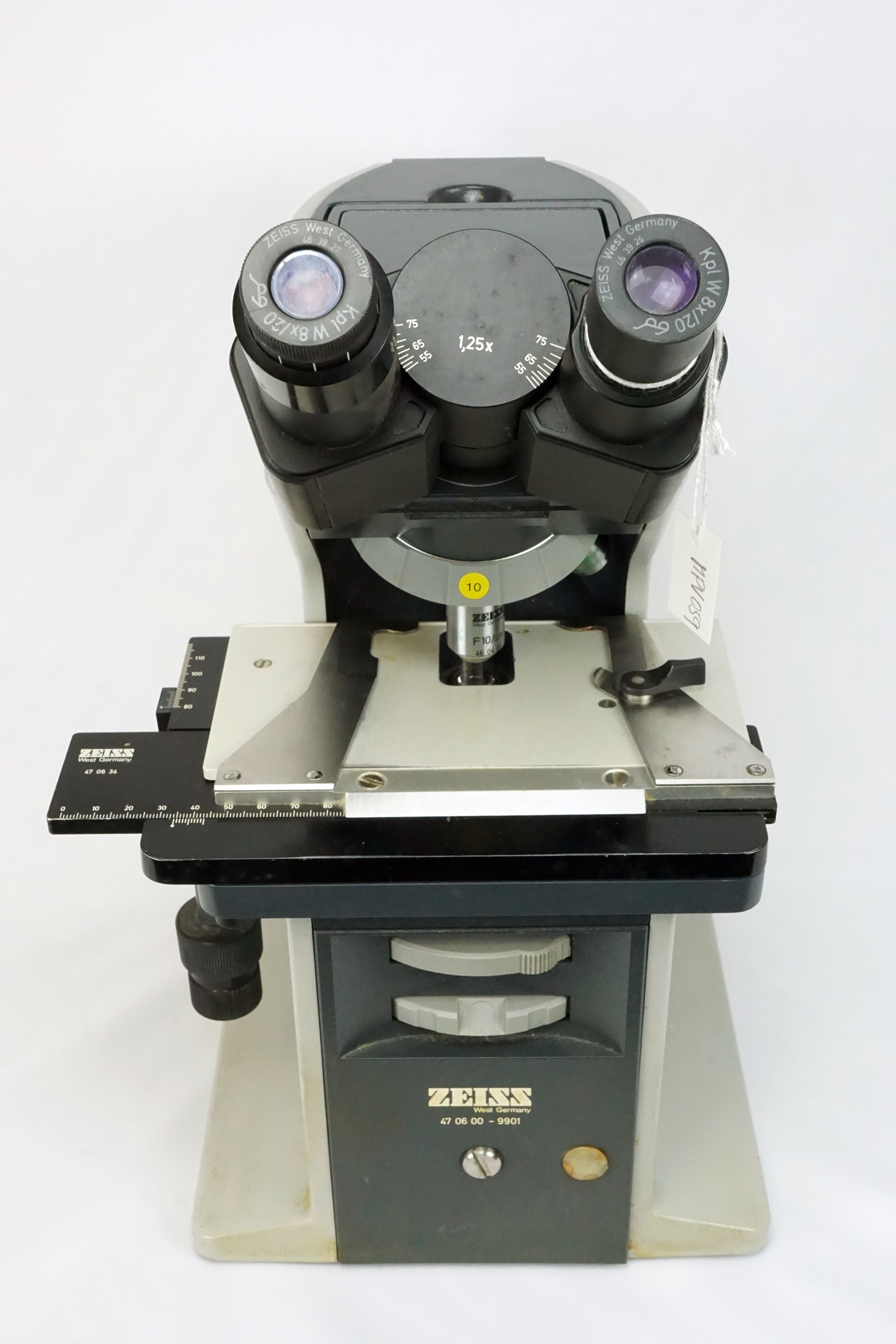 Mikroskop (Krankenhausmuseum Bielefeld e.V. CC BY-NC-SA)