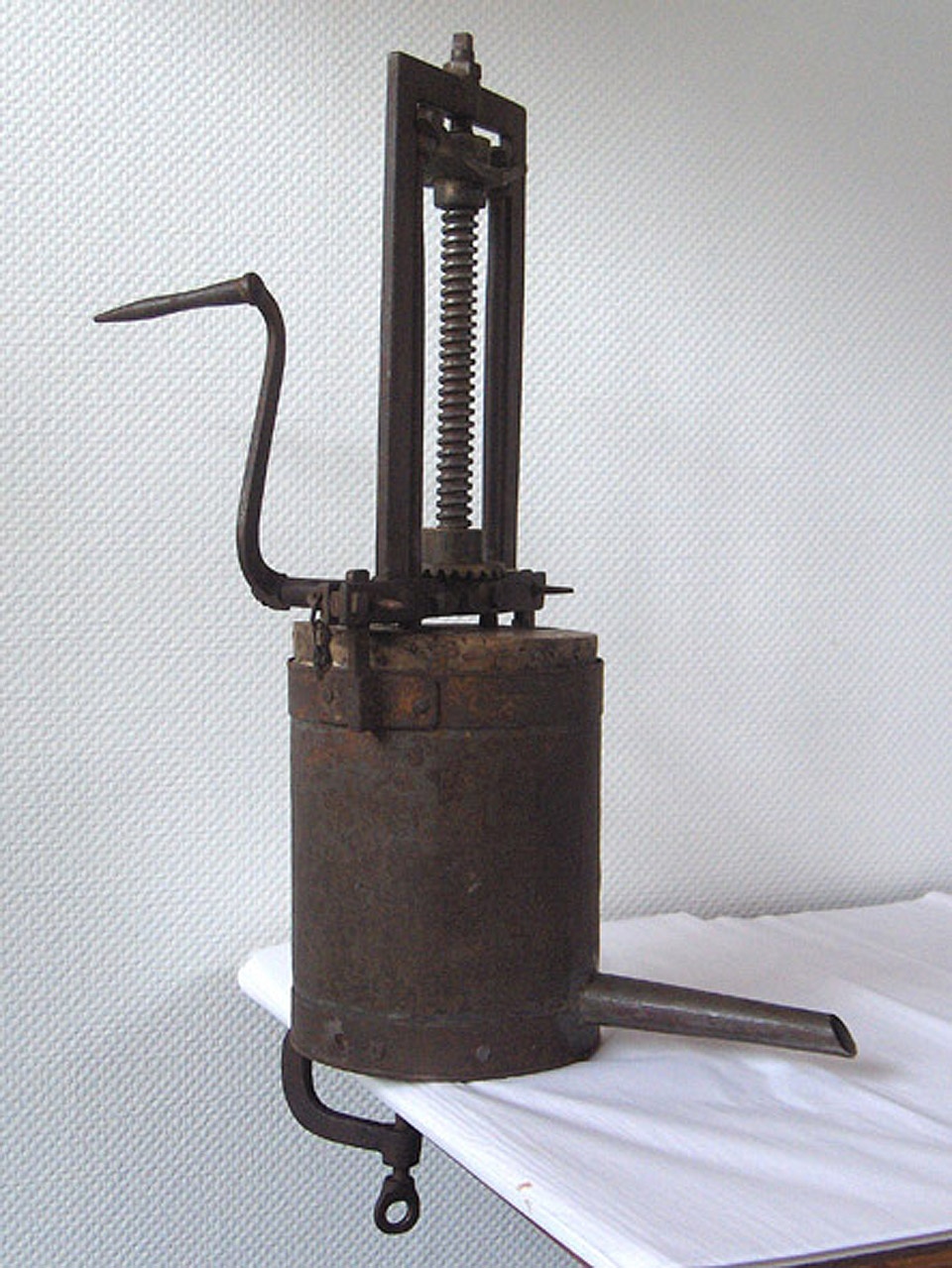 Wurstmaschine (Historisches Museum Bielefeld CC BY-NC-SA)