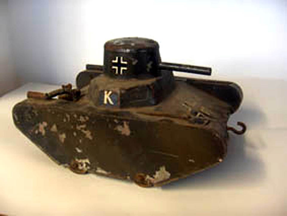 Spielzeugpanzer (Historisches Museum Bielefeld CC BY-NC-SA)
