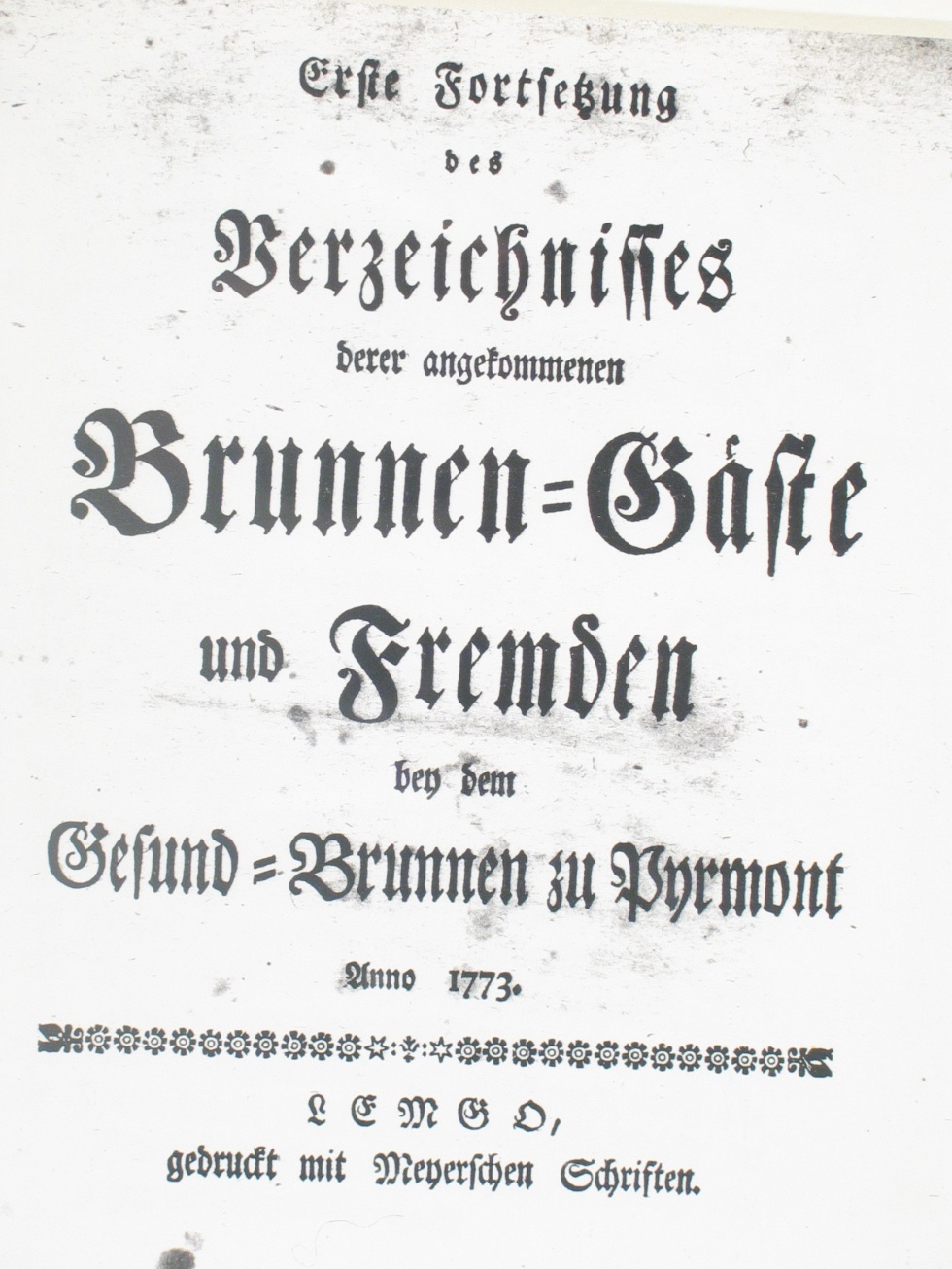 Gesund-Brunnen zu Pyrmont Anno 1773 - Deckblatt (Museum im Schloss Bad Pyrmont CC BY-NC-SA)