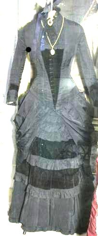 Kleid, Gesellschaftskleid (Lippisches Landesmuseum Detmold CC BY-NC-SA)