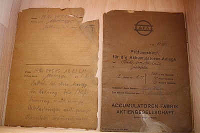 Prüfbuch Akkumulatoren-Anlage (Krankenhausmuseum Bielefeld e.V. CC BY-NC-SA)