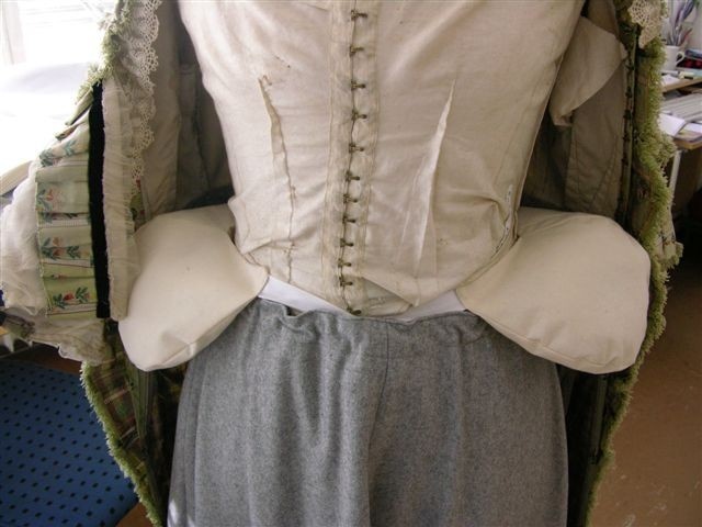 Kleid (Lippisches Landesmuseum Detmold CC BY-NC-SA)