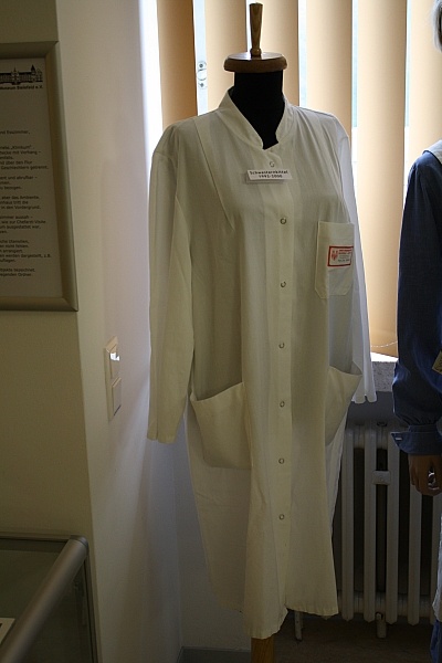 Schwesternkittel (Krankenhausmuseum Bielefeld e.V. CC BY-NC-SA)