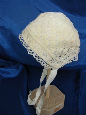 Kleinkind-Mütze aus Baumwollstrickerei (Lippisches Landesmuseum Detmold CC BY-NC-SA)