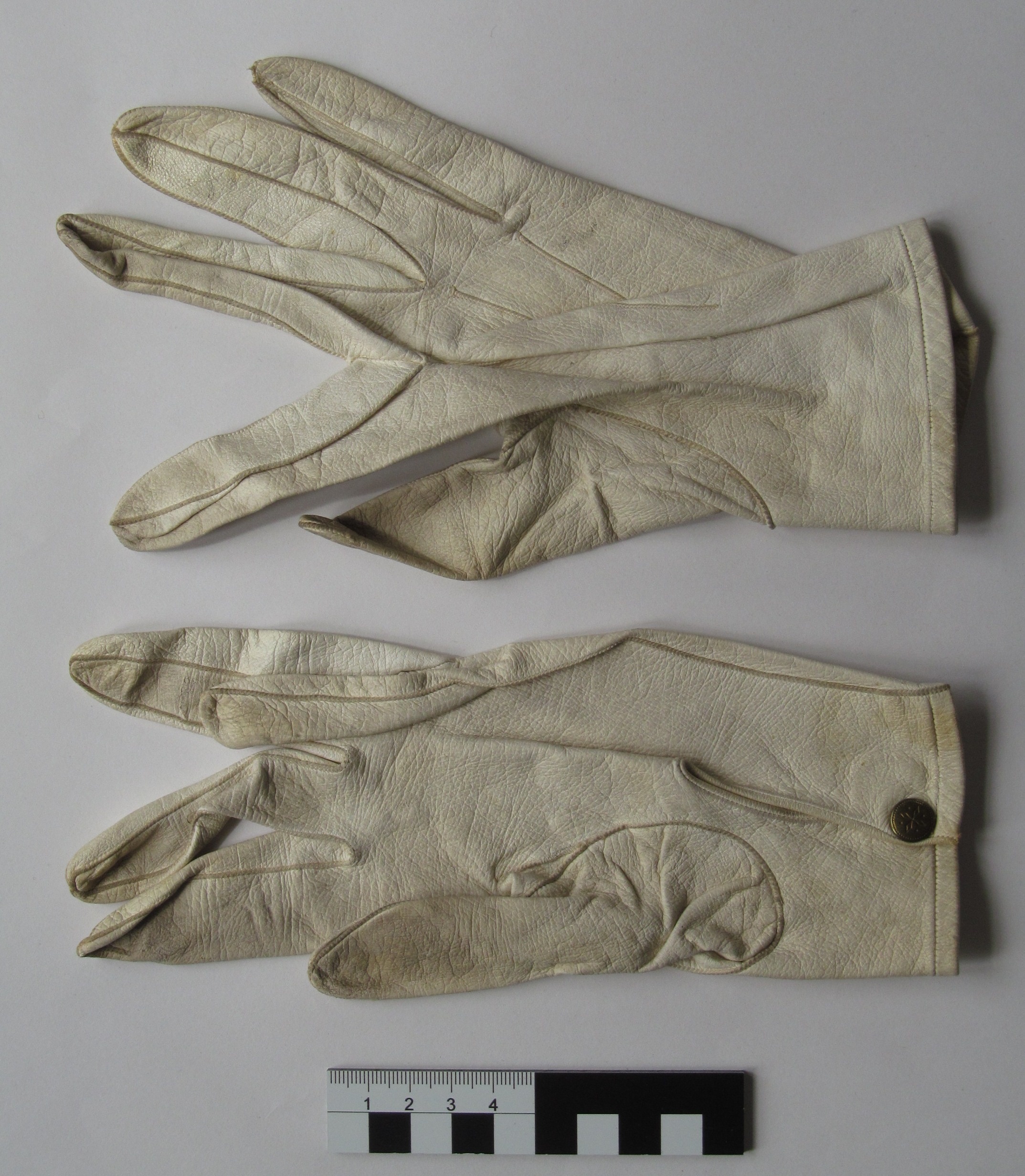 Handschuhe (Haller ZeitRäume CC BY-NC-SA)