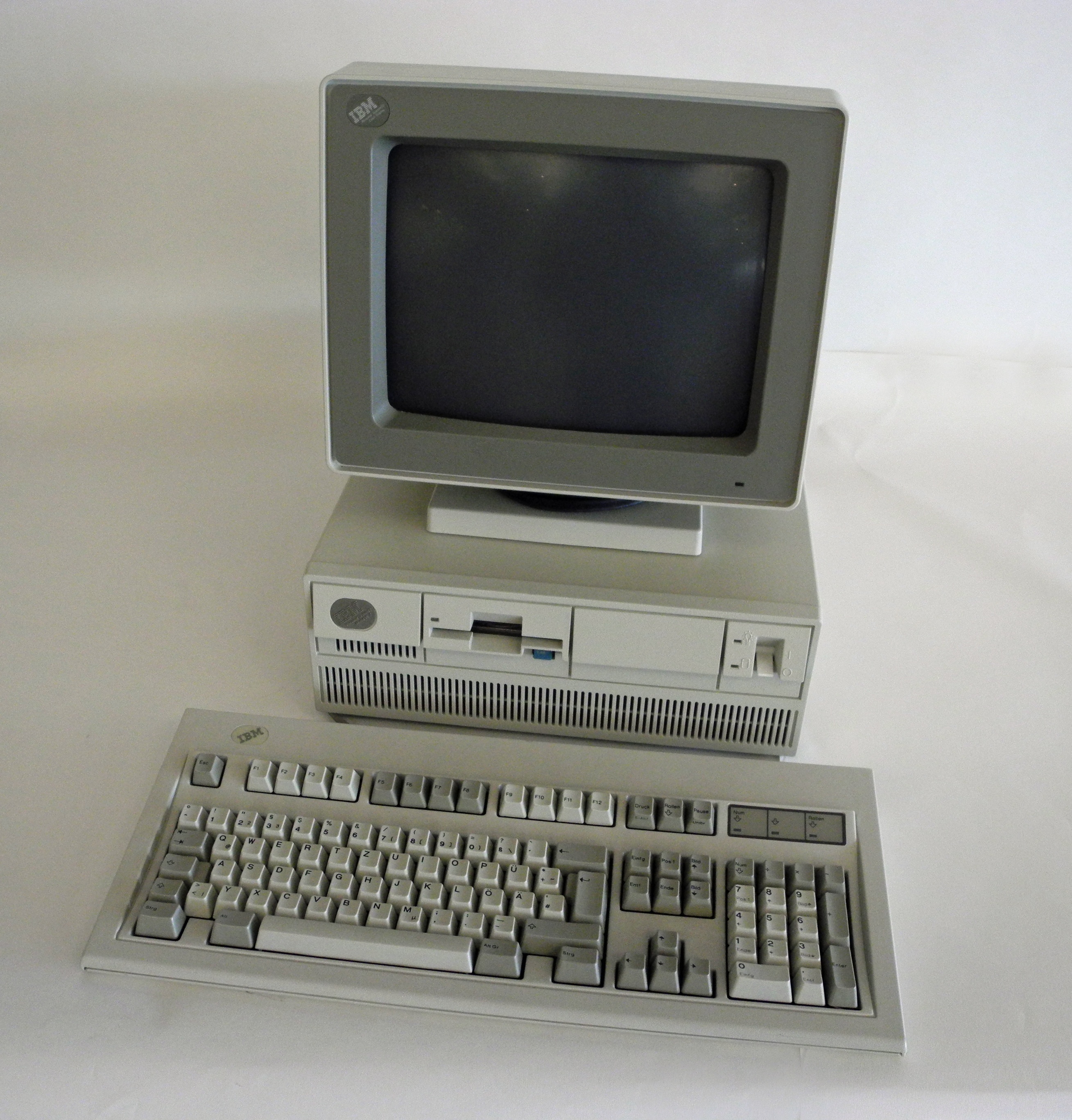 IBM PC Mod. 8550  PS/2 (Heinz Nixdorf MuseumsForum CC BY-NC-SA)