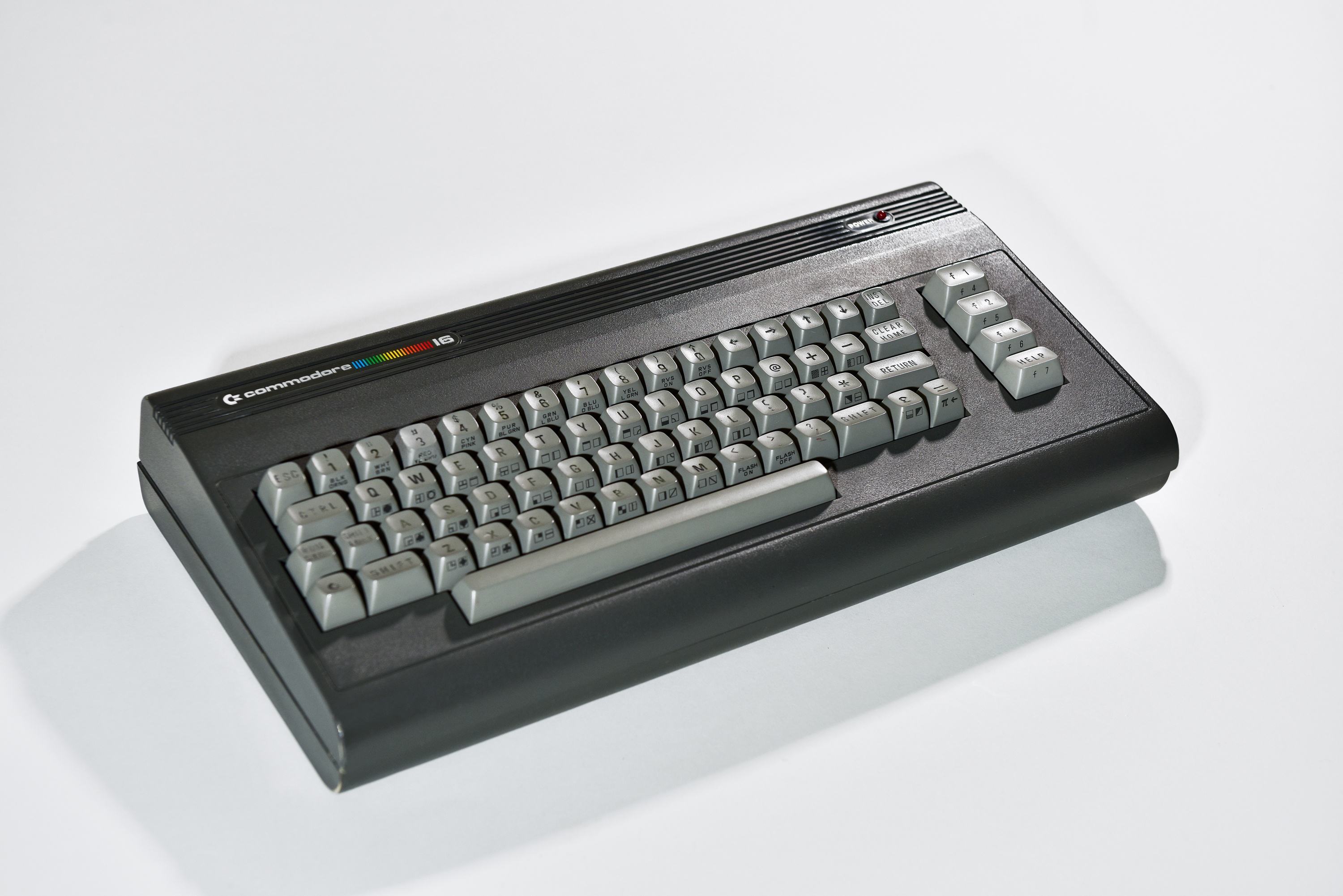 Commodore C16 Prototyp (Heinz Nixdorf MuseumsForum CC BY-NC-SA)