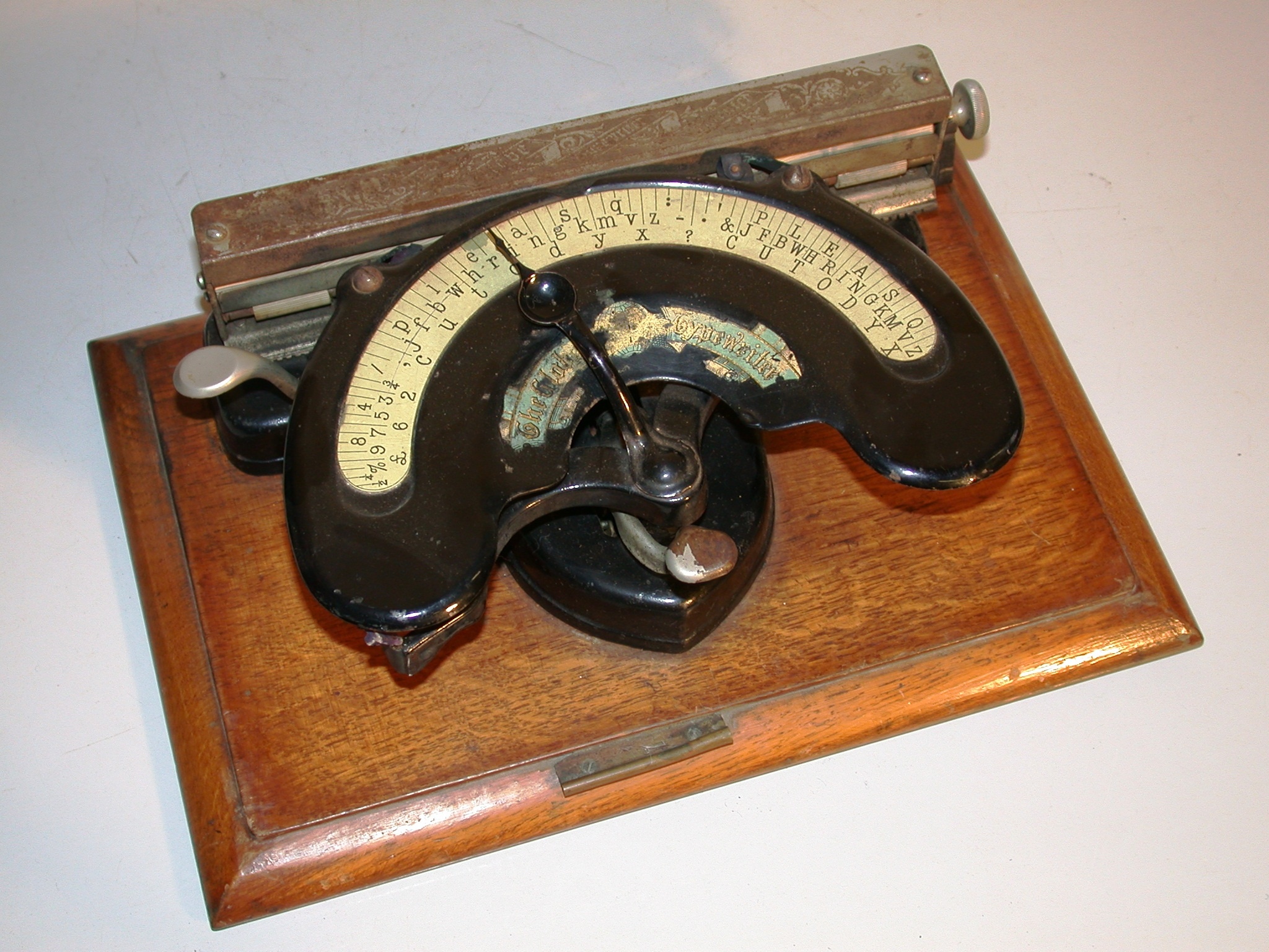Schreibmaschine "Globe" (Heinz Nixdorf MuseumsForum CC BY-NC-SA)