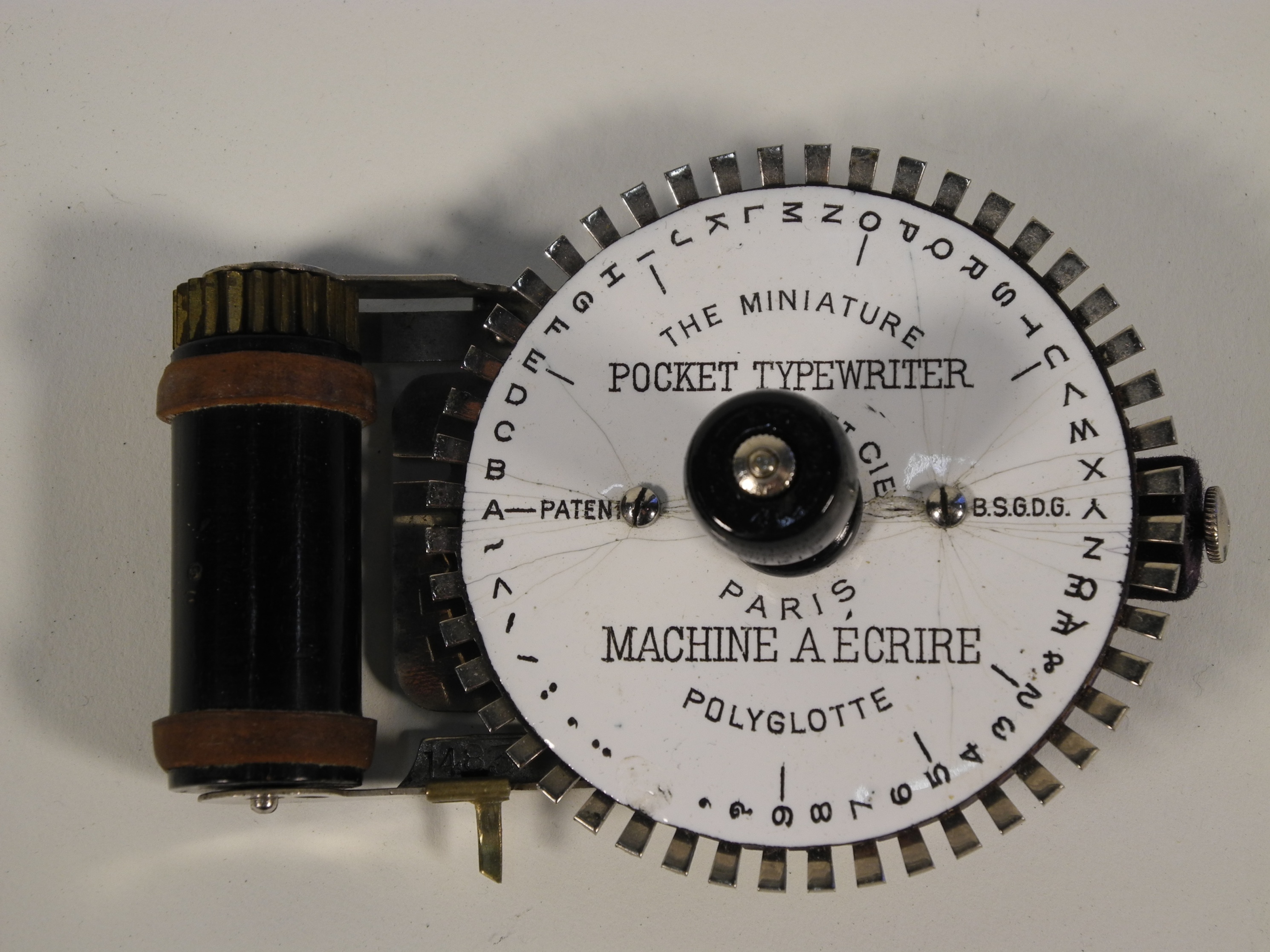Miniature Pocket Typewriter (Heinz Nixdorf MuseumsForum CC BY-NC-SA)