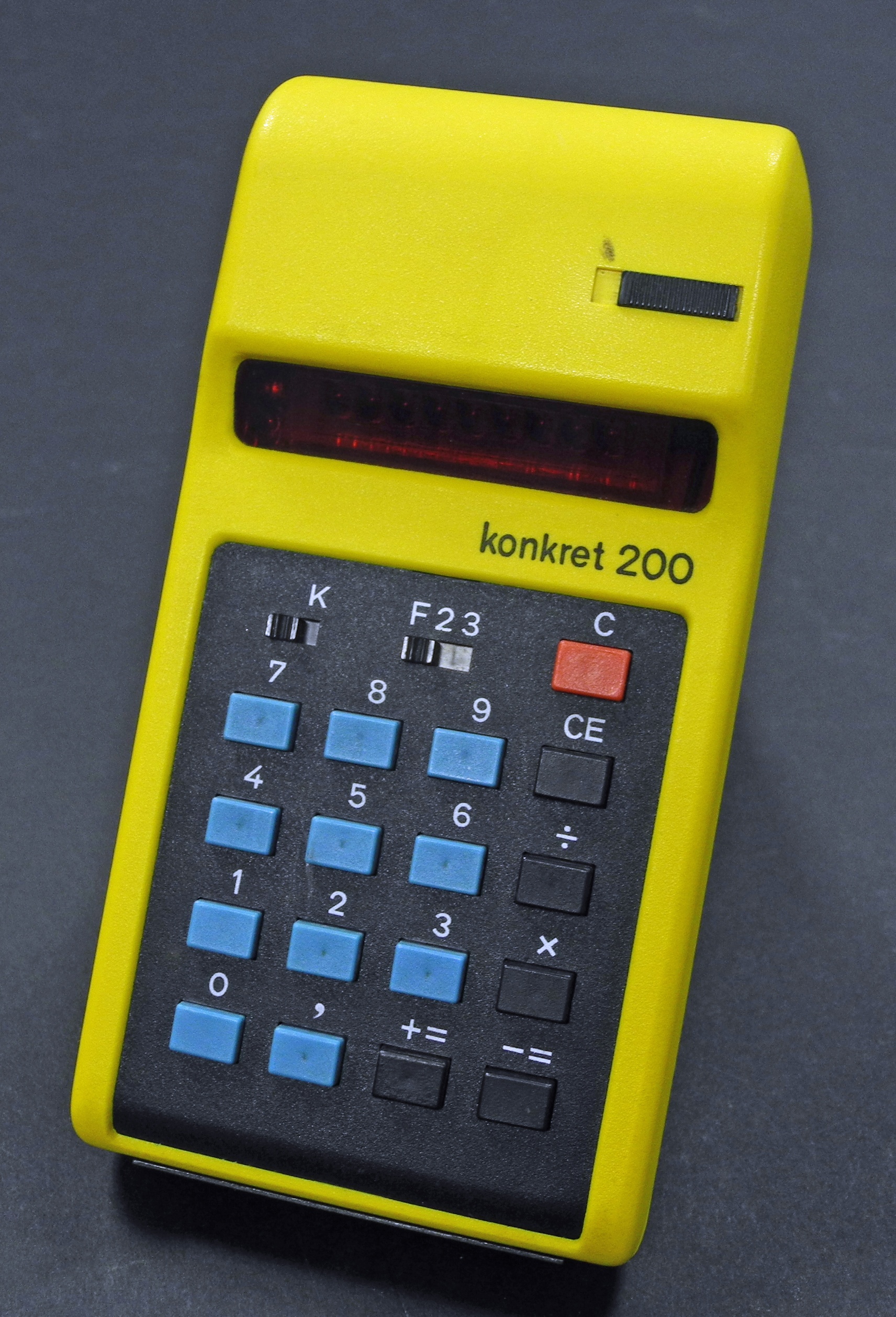 Taschenrechner RFT Konkret 200 (Heinz Nixdorf MuseumsForum CC BY-NC-SA)