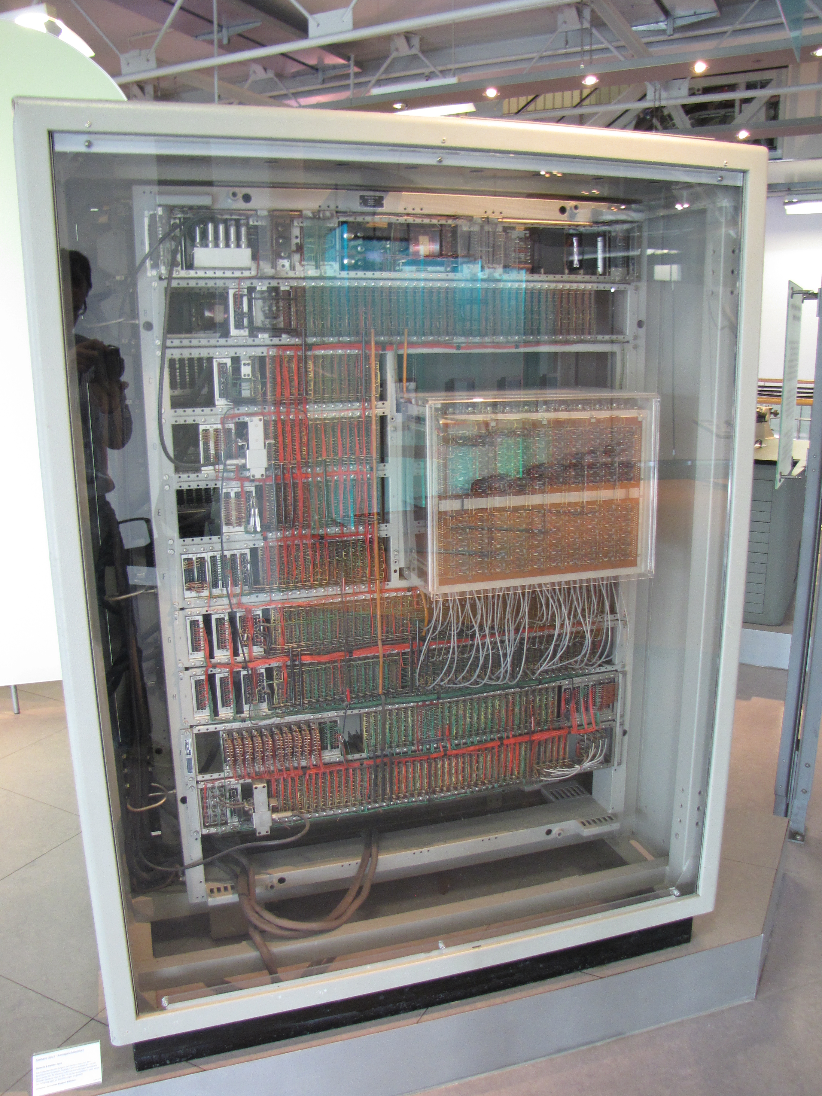 Siemens 2002 - Kernspeichereinheit (Heinz Nixdorf MuseumsForum CC BY-NC-SA)