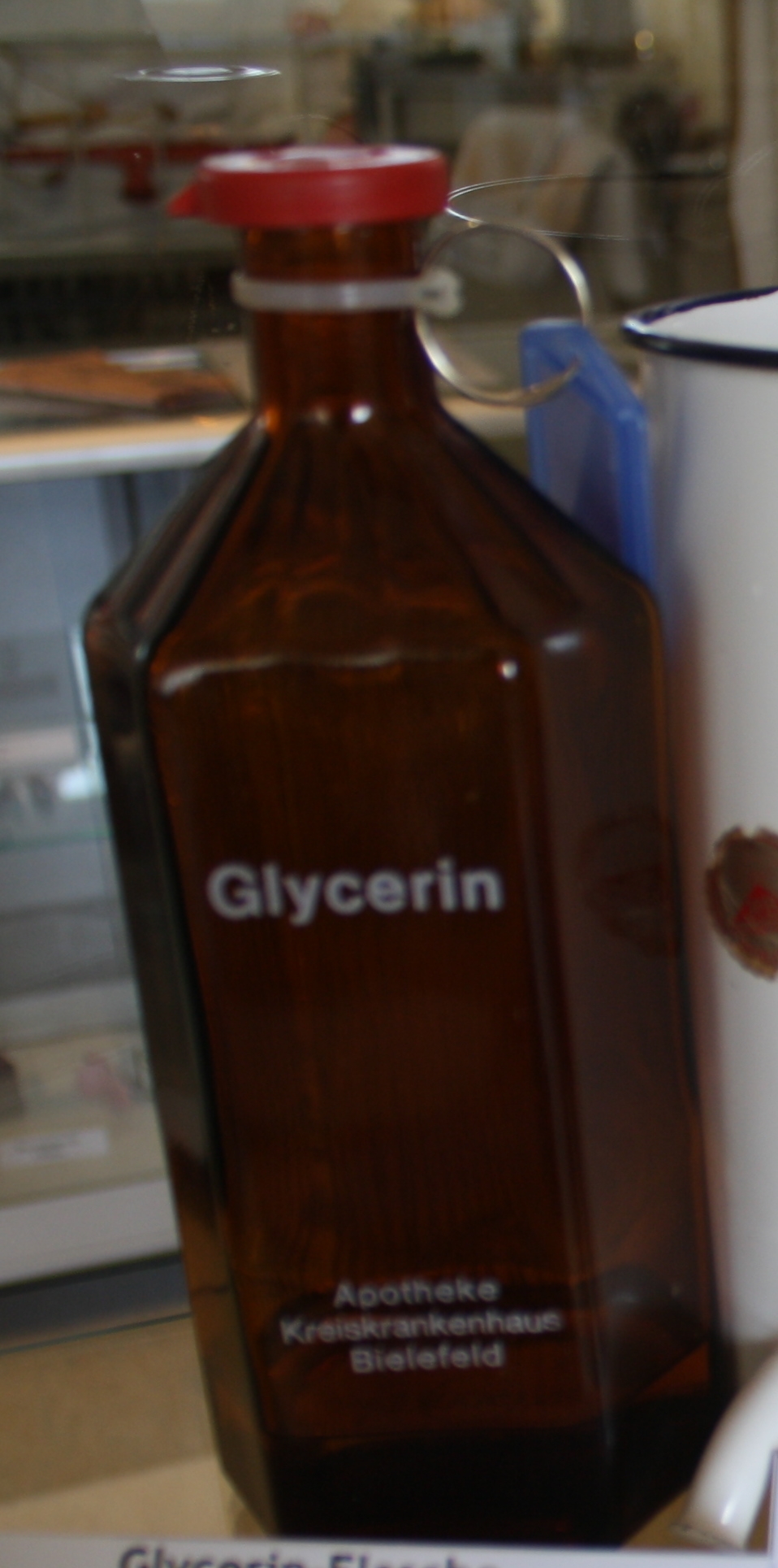 Glycerin-Flasche (Krankenhausmuseum Bielefeld CC BY-NC-SA)