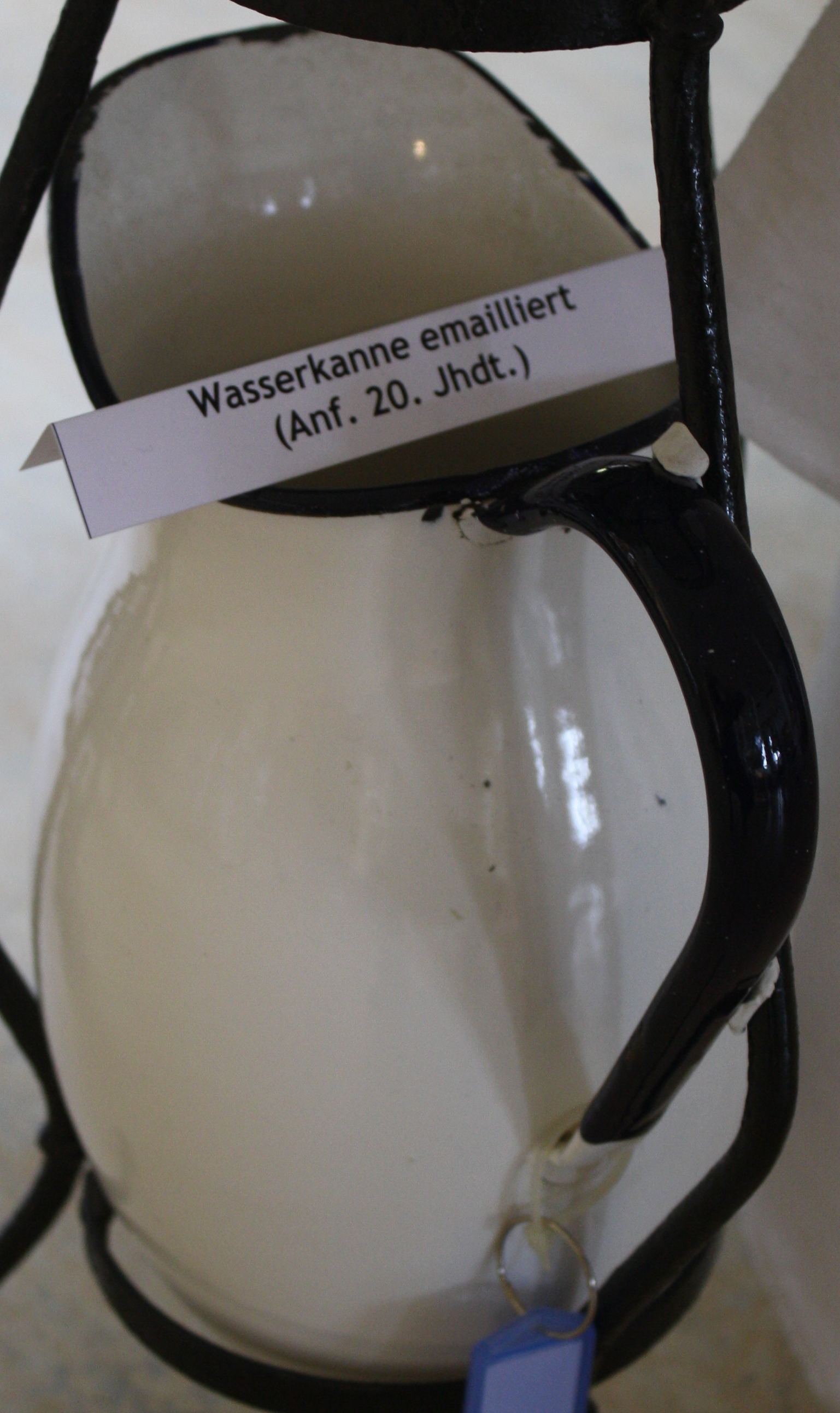 Wasserkaraffe (Krankenhausmuseum Bielefeld CC BY-NC-SA)
