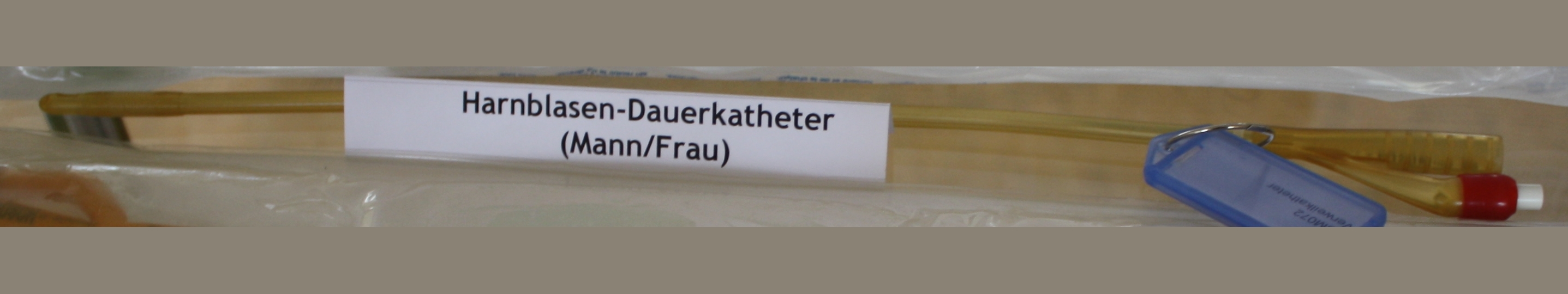 Harnblasen-Dauerkatheter (Mann/Frau) (Krankenhausmuseum Bielefeld e.V. CC BY-NC-SA)