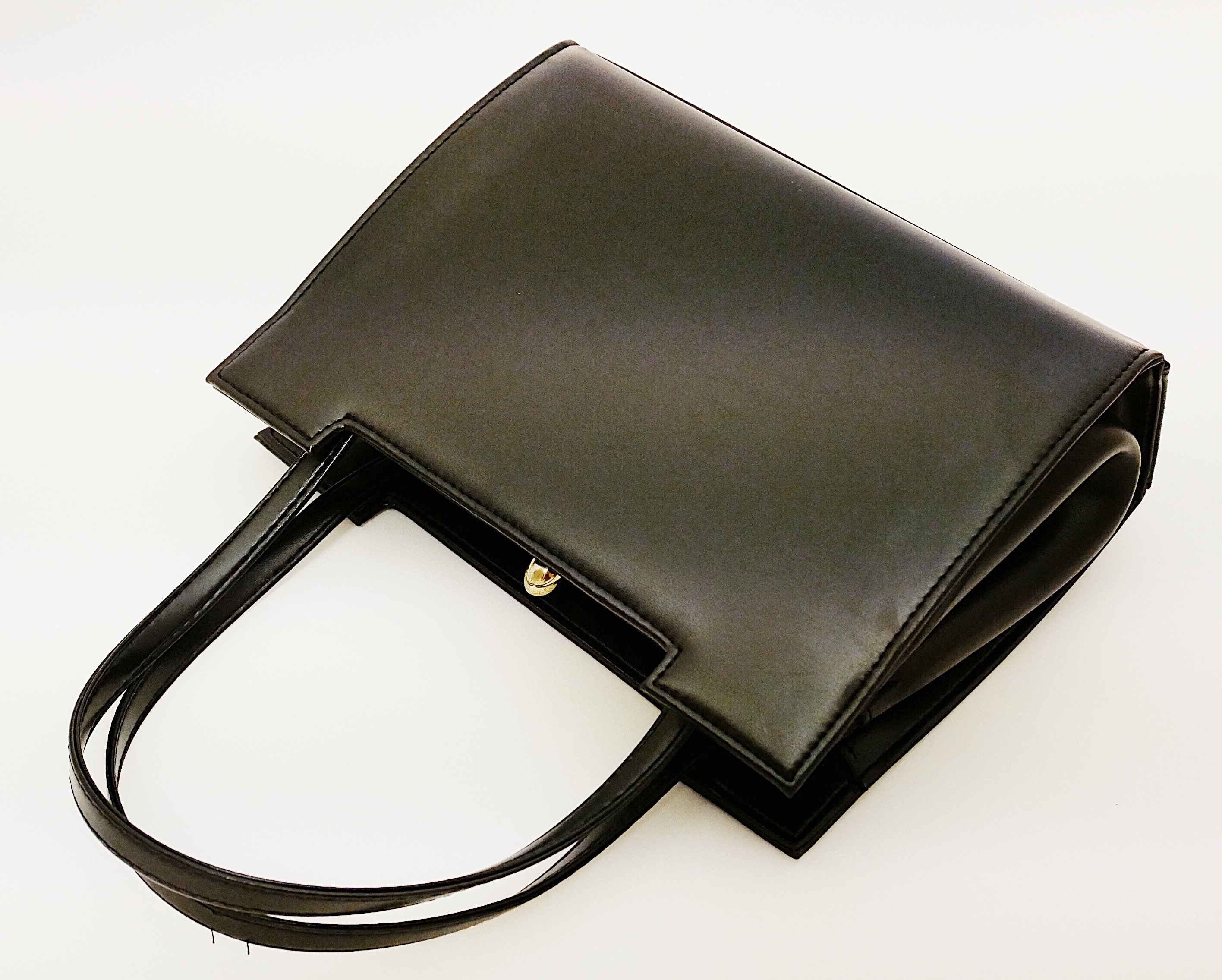 Schwarze Handtasche (Museum Haller ZeitRäume CC BY-NC-SA)