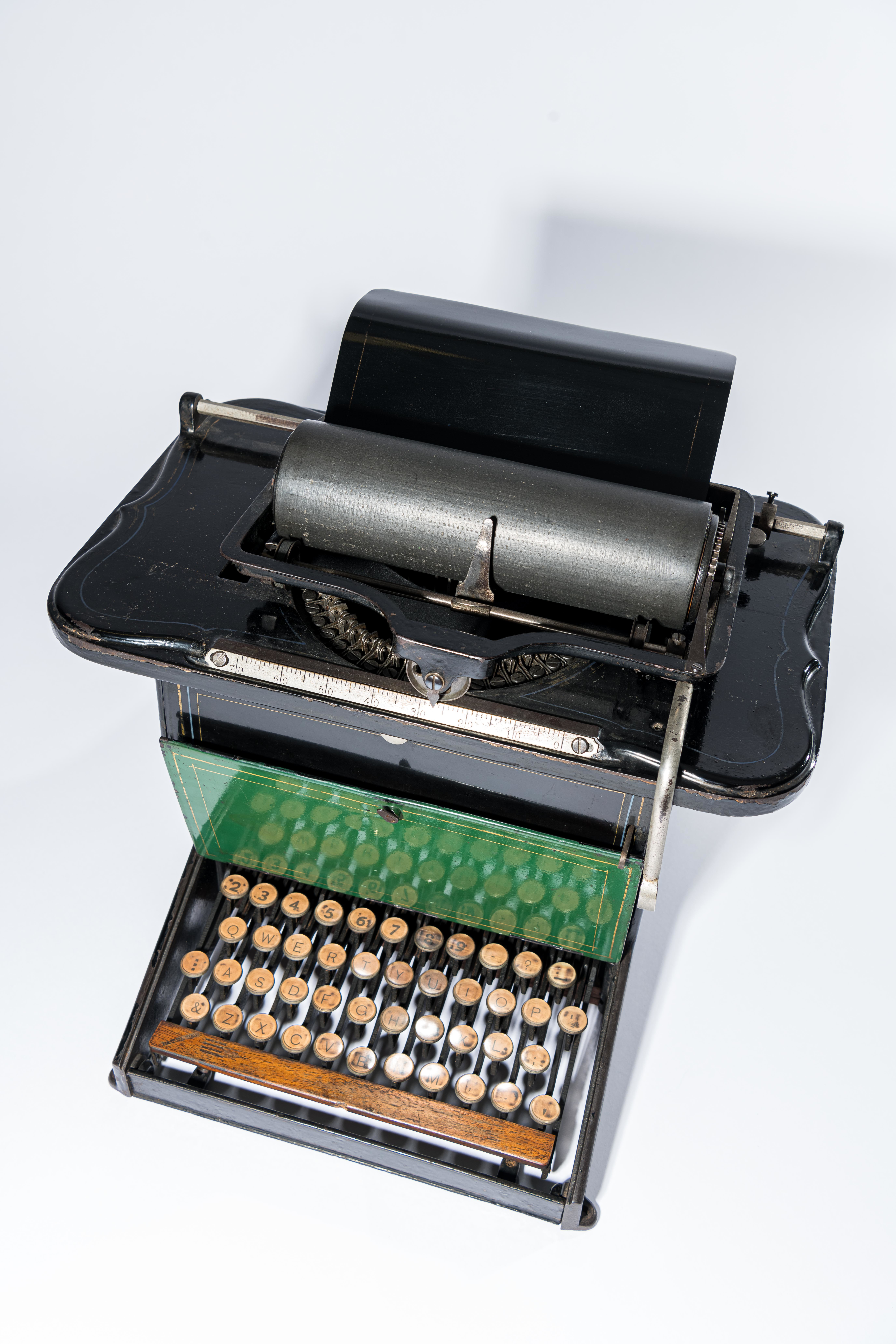 Sholes & Glidden Typewriter, Remington Mod. 1 (Heinz Nixdorf MuseumsForum CC BY-NC-SA)
