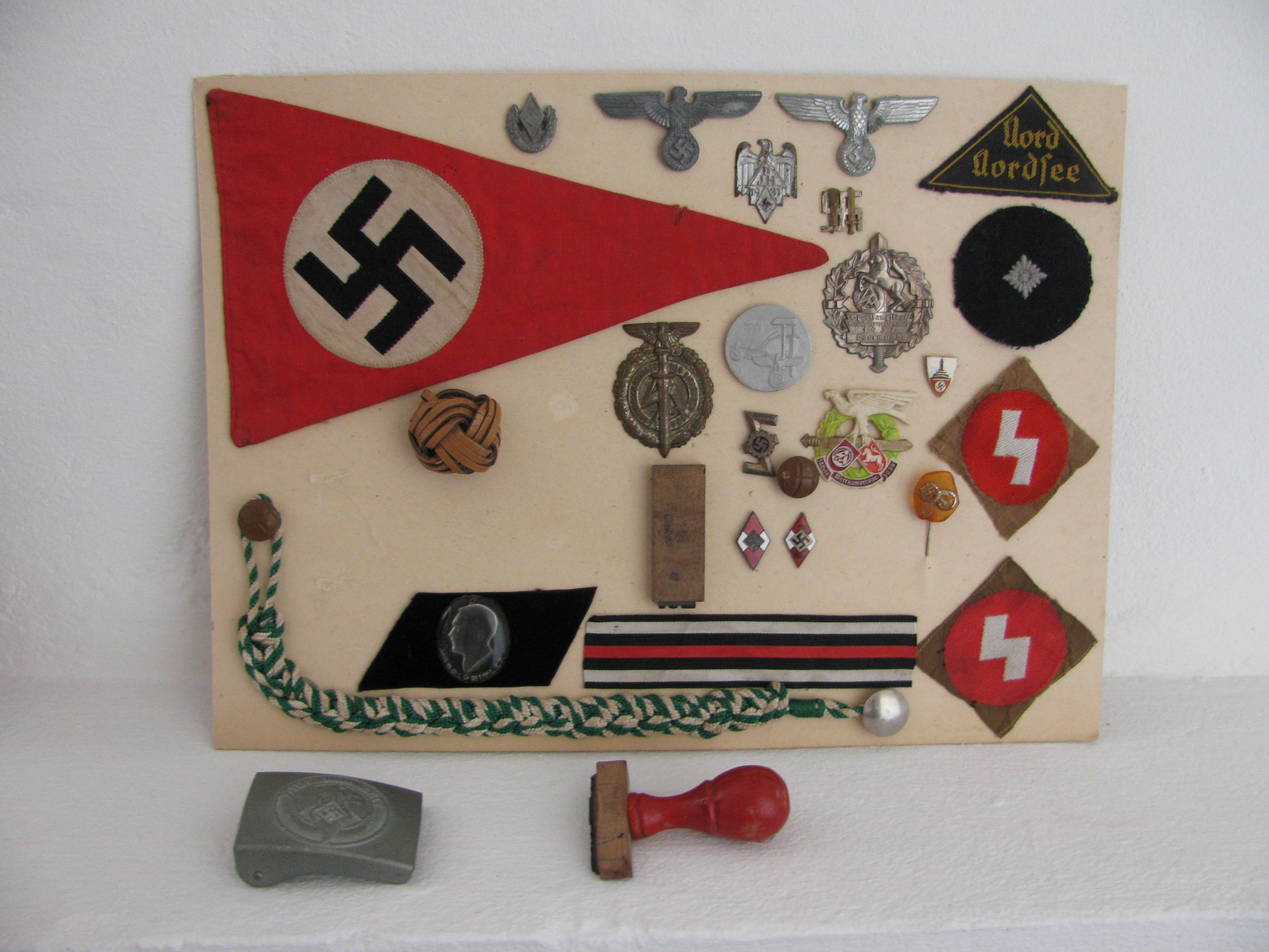 Auszeichnungen Hitlerjugend (Haller ZeitRäume CC BY-NC-SA)