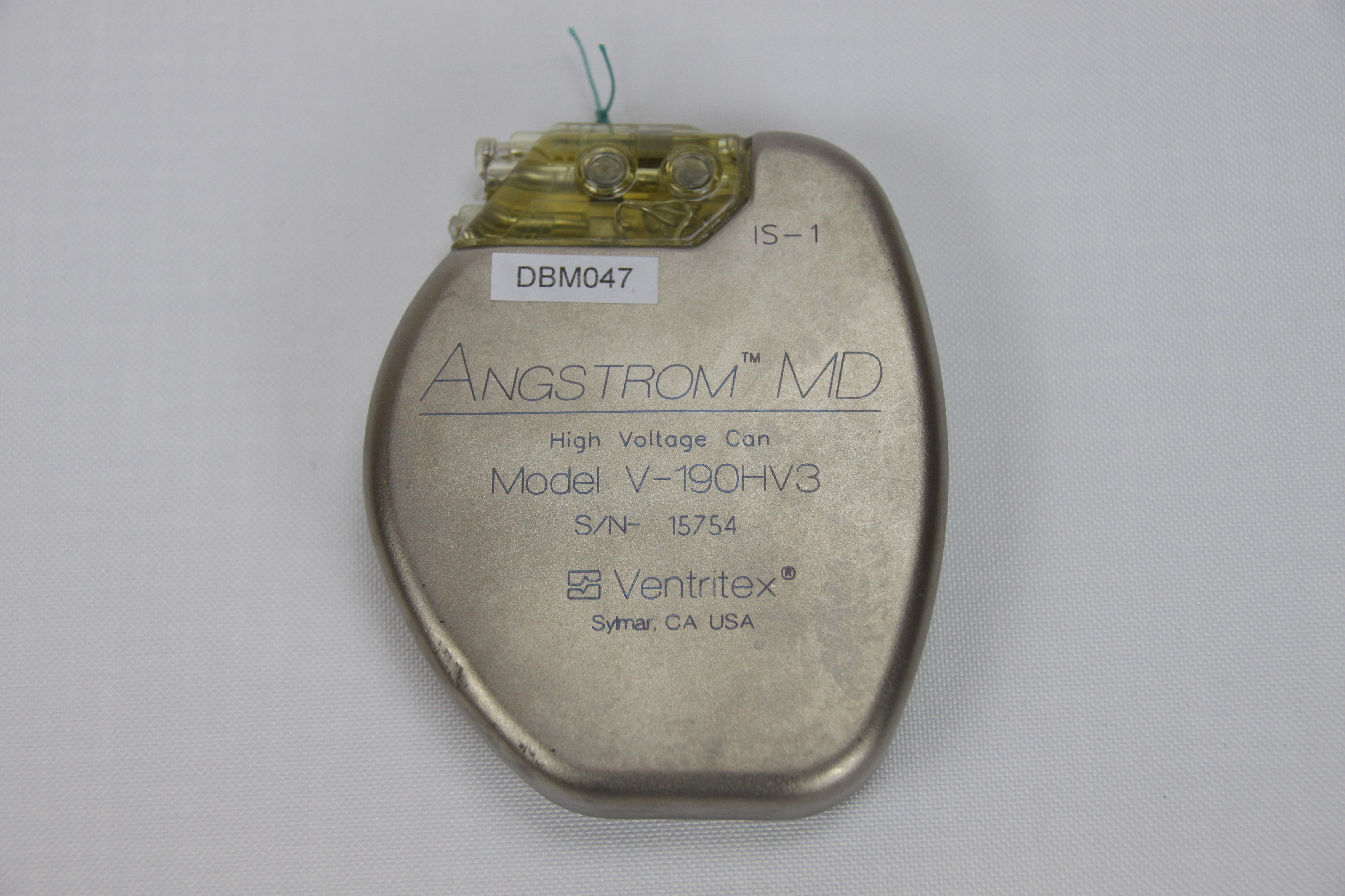 Herzschrittmacher-Implantat Ventritex Angstrom MD V-190HV3, Vorderseite (Krankenhausmuseum Bielefeld e.V. CC BY-NC-SA)