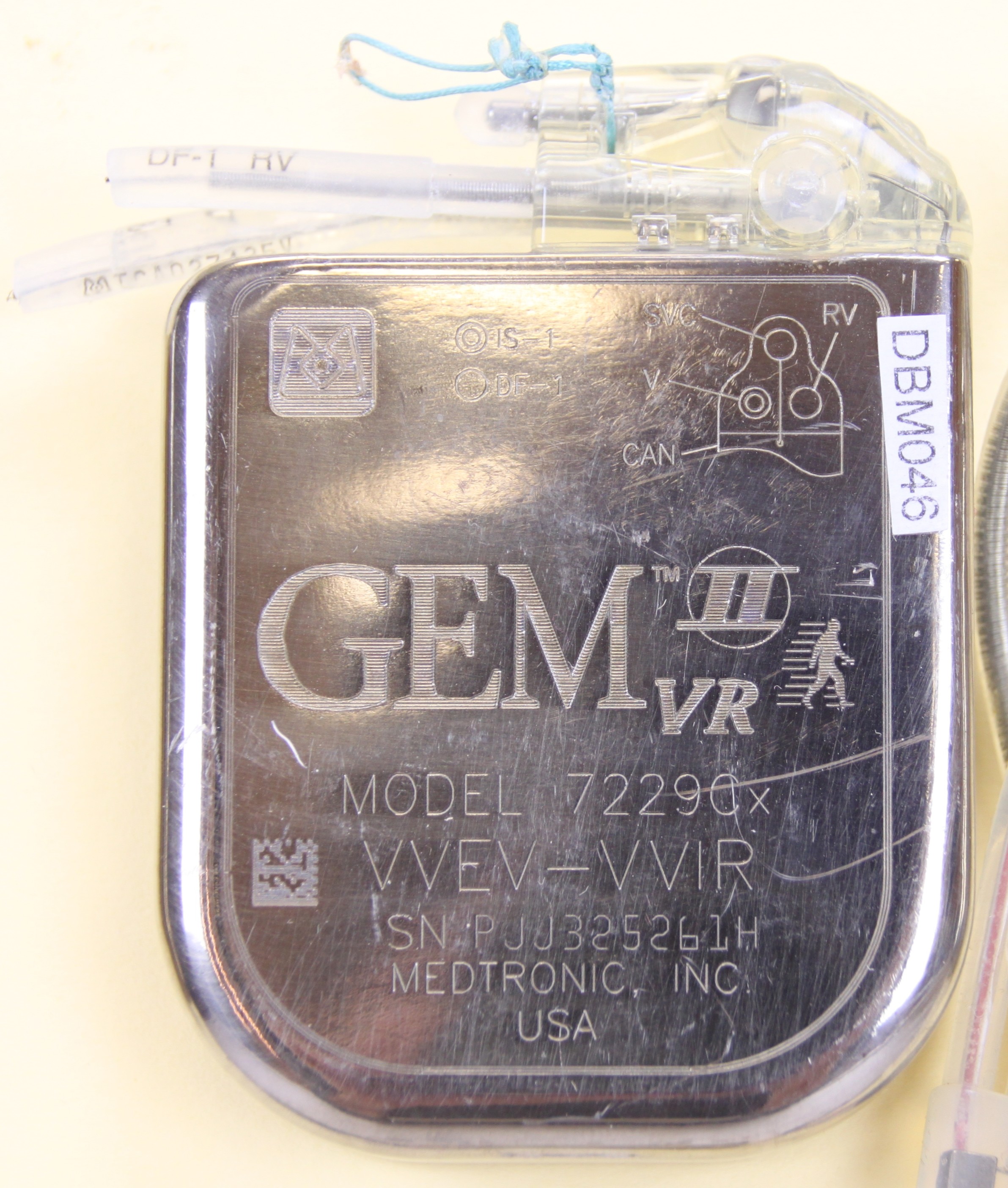Herzschrittmacher-Implantat Medtronic GEM II VR 7229Cx (Krankenhausmuseum Bielefeld e.V. CC BY-NC-SA)