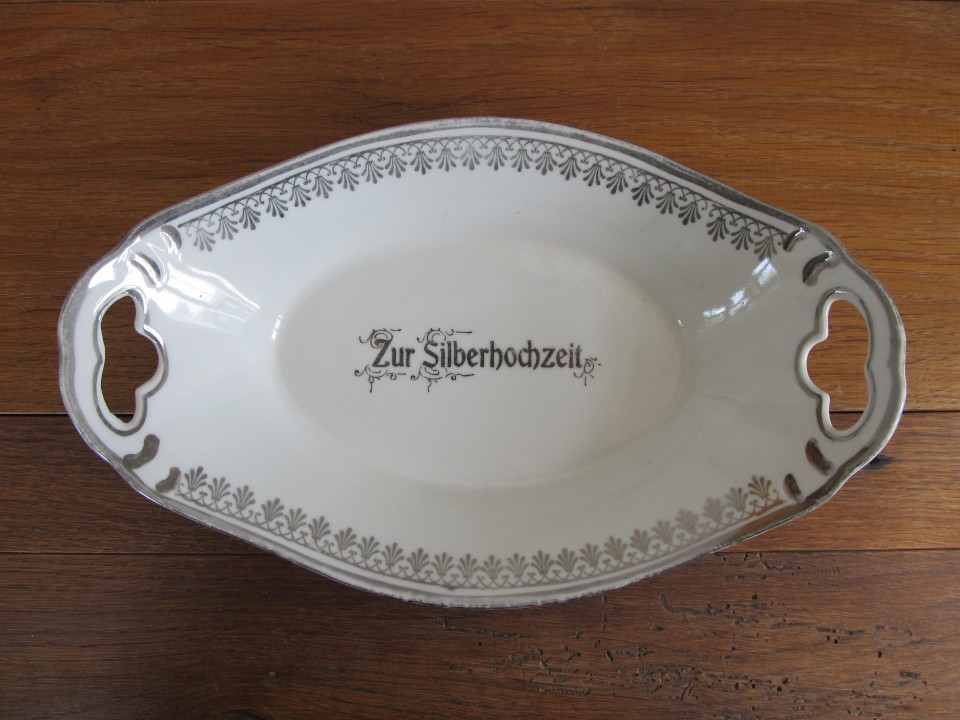 Porzellanschale "Zur Silberhochzeit" (Museumsschule Hiddenhausen CC BY-NC-SA)