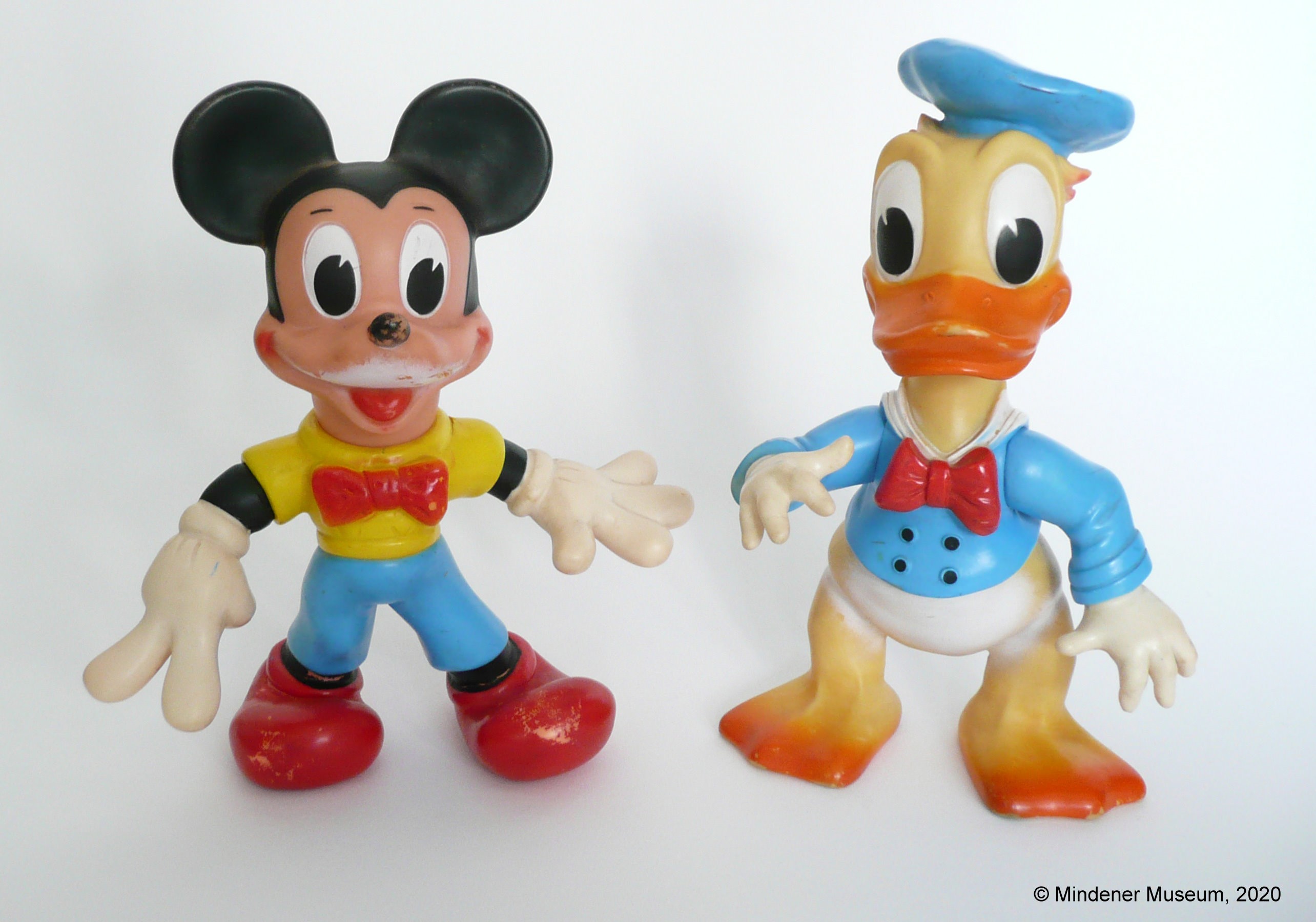Kunsstoffspielzeugfiguren Micky Maus & Donald Duck, 1960er Jahre (Mindener Museum RR-R)