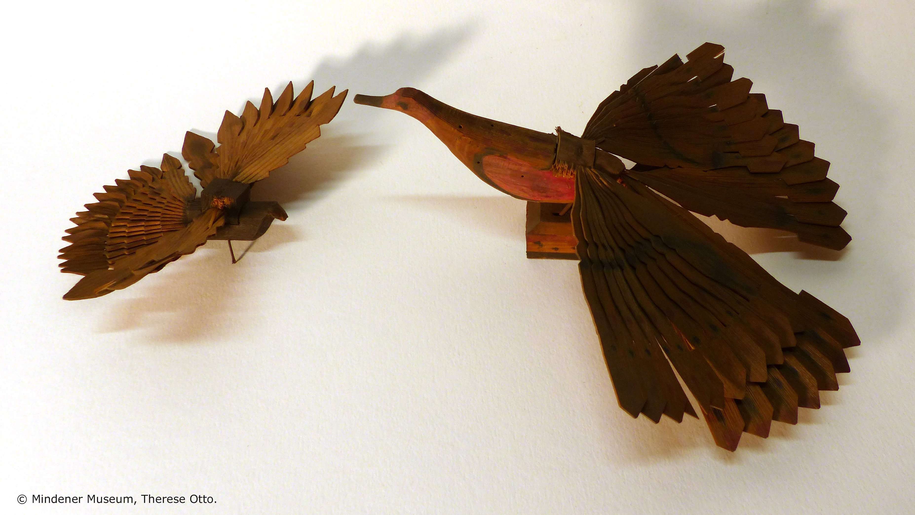 Holzvögel aus dem Kriegsgefangenenlager Minden (Mindener Museum RR-R)