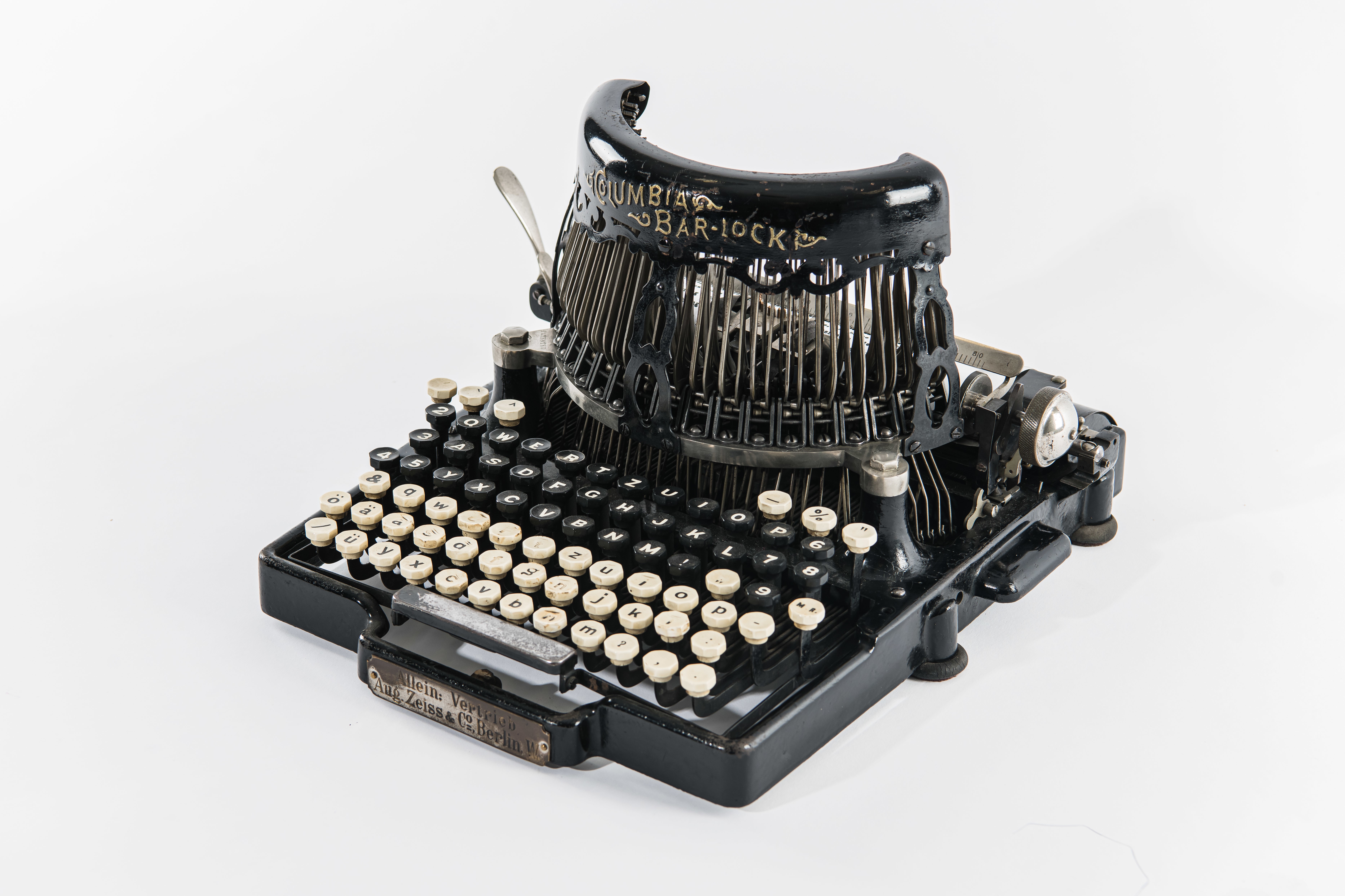 Schreibmaschinen (Heinz Nixdorf MuseumsForum CC BY-NC-SA)