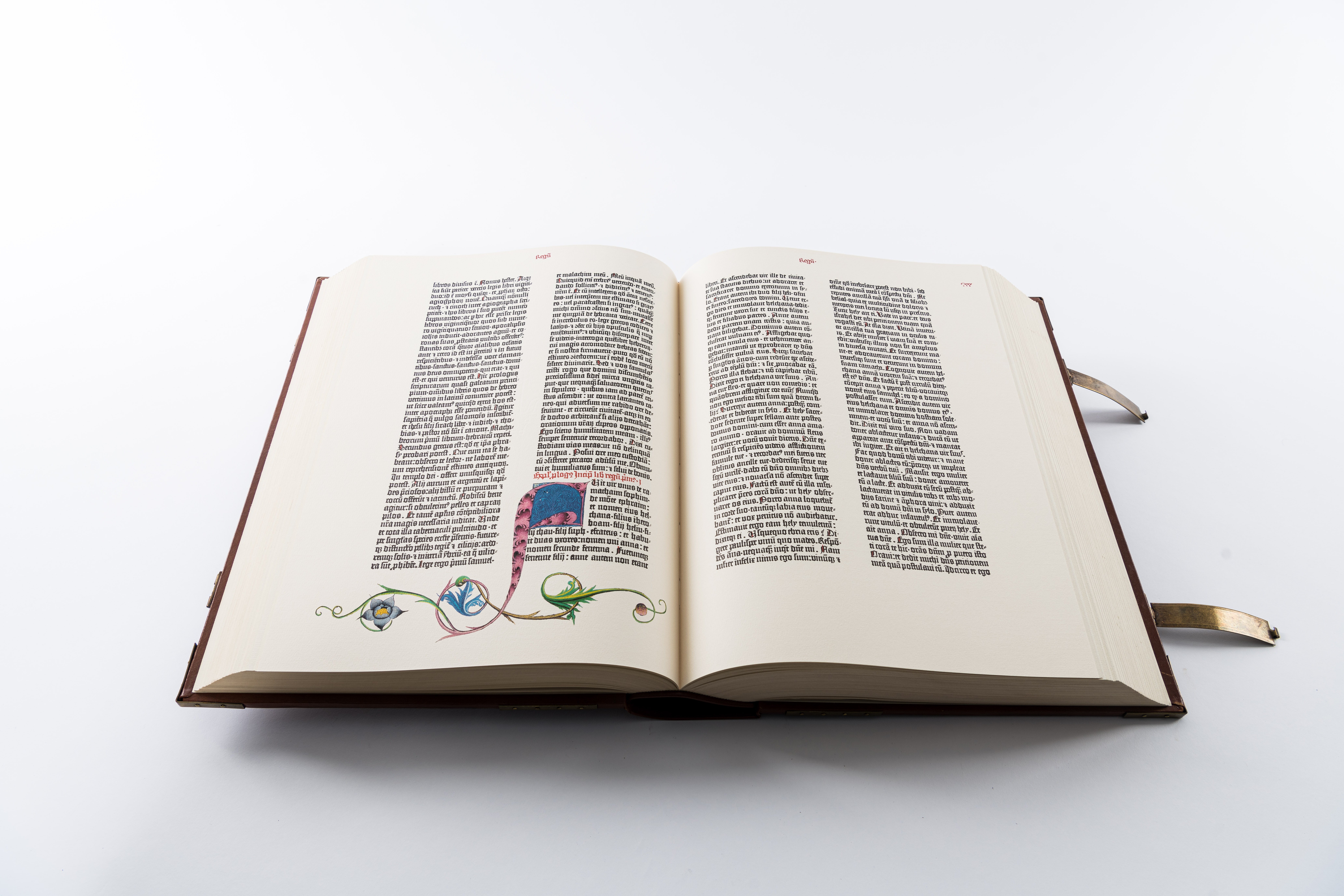 Faksimile der 42-zeiligen Gutenberg-Bibel (Heinz Nixdorf MuseumsForum CC BY-NC-SA)