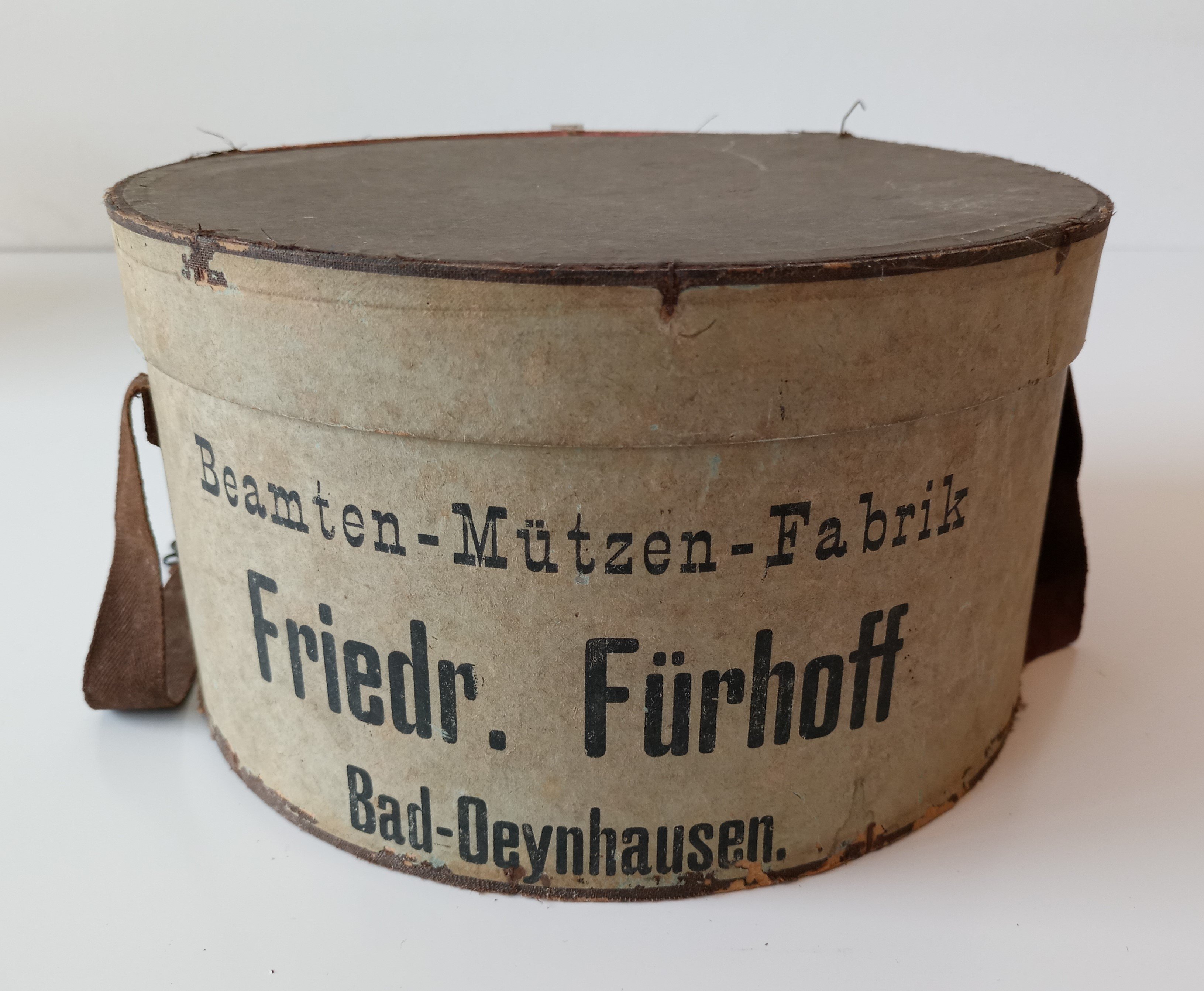 Schachtel Beamtenmütze (Museum der Stadt Löhne CC BY-NC-SA)