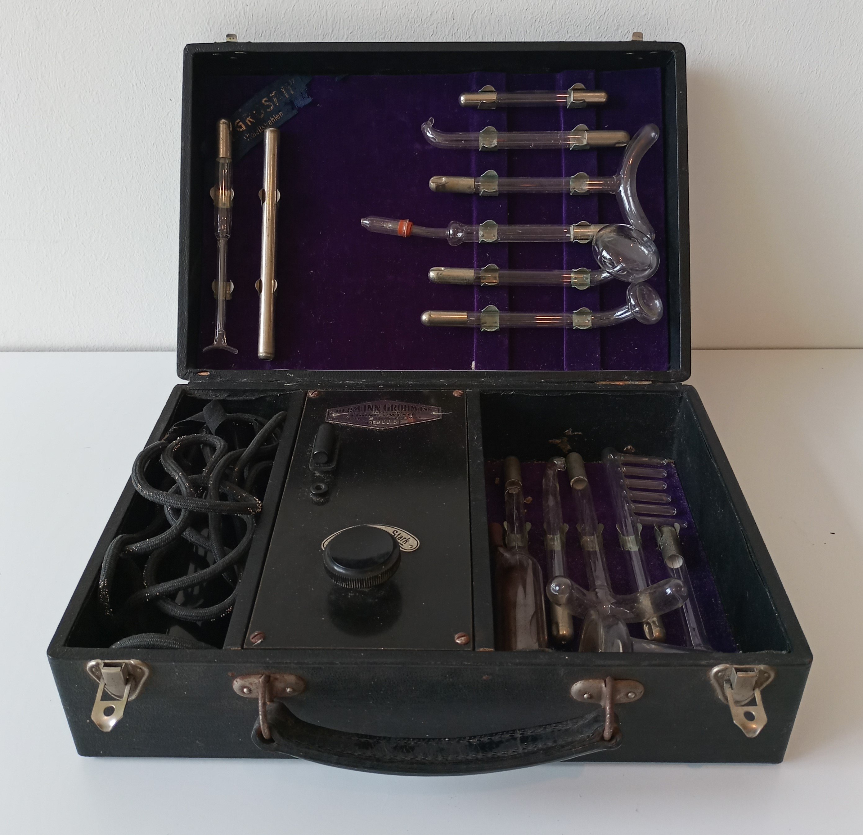 Koffer für medizinische Geräte (Museum der Stadt Löhne CC BY-NC-SA)