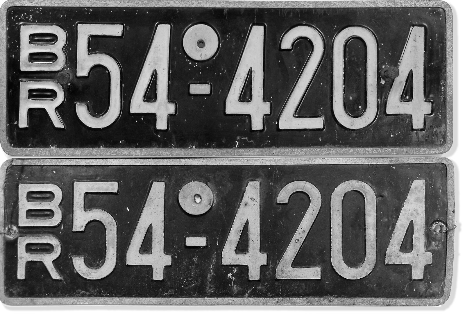 Autokennzeichen schwarz (Haller ZeitRäume CC BY-NC-SA)