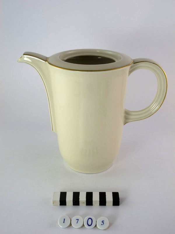 Kaffeekanne Form Diana 630 (Korpus) (Museum im Schloss Porzellanmanufaktur FÜRSTENBERG CC BY-NC-SA)