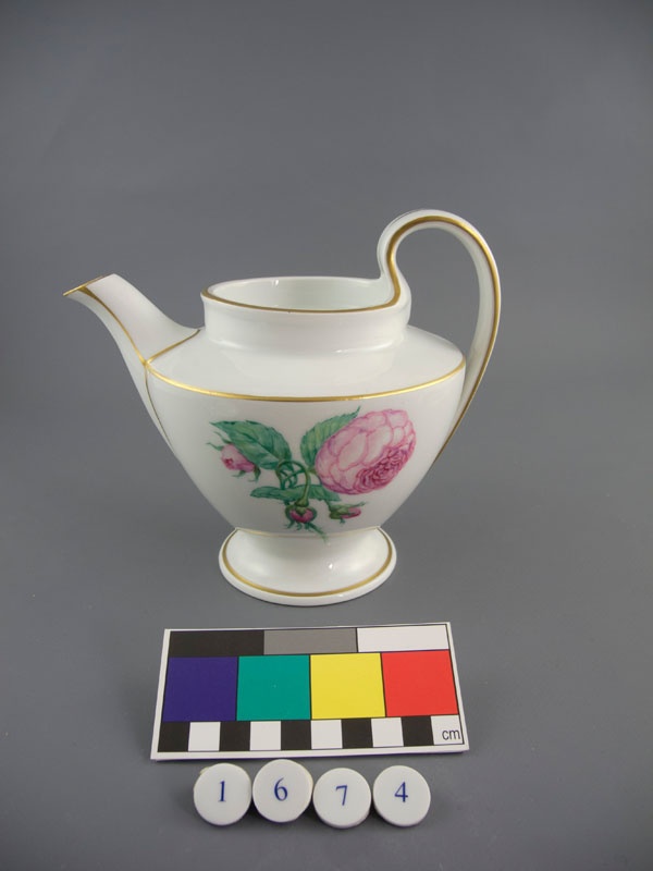 Teekanne Form 31 Mit Dekor B 1 (Korpus) (Museum im Schloss Porzellanmanufaktur FÜRSTENBERG CC BY-NC-SA)