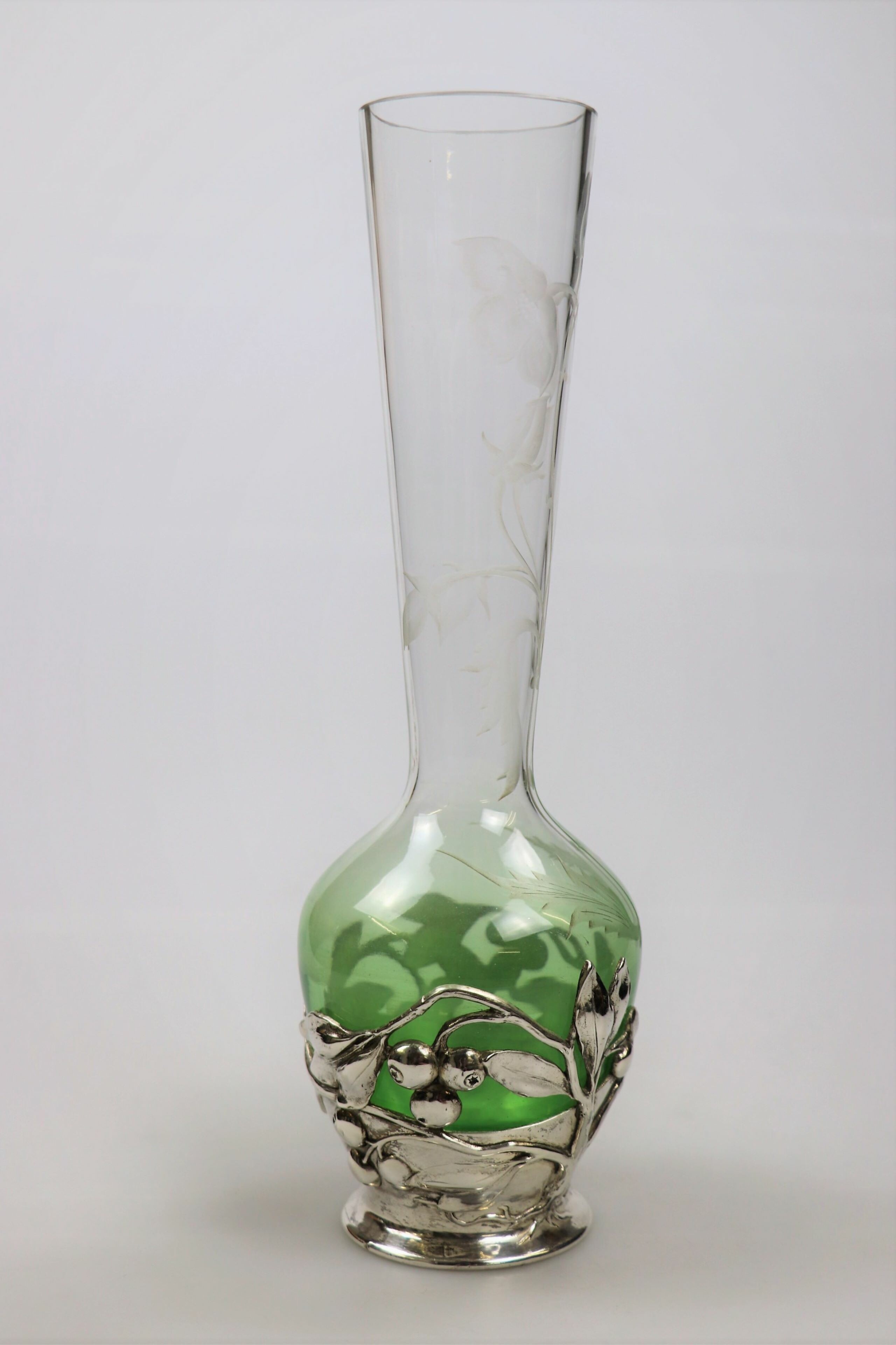 Vase mit Beerenmotiv, WMF um 1900 (KreisMuseum Zons CC BY-NC-SA)