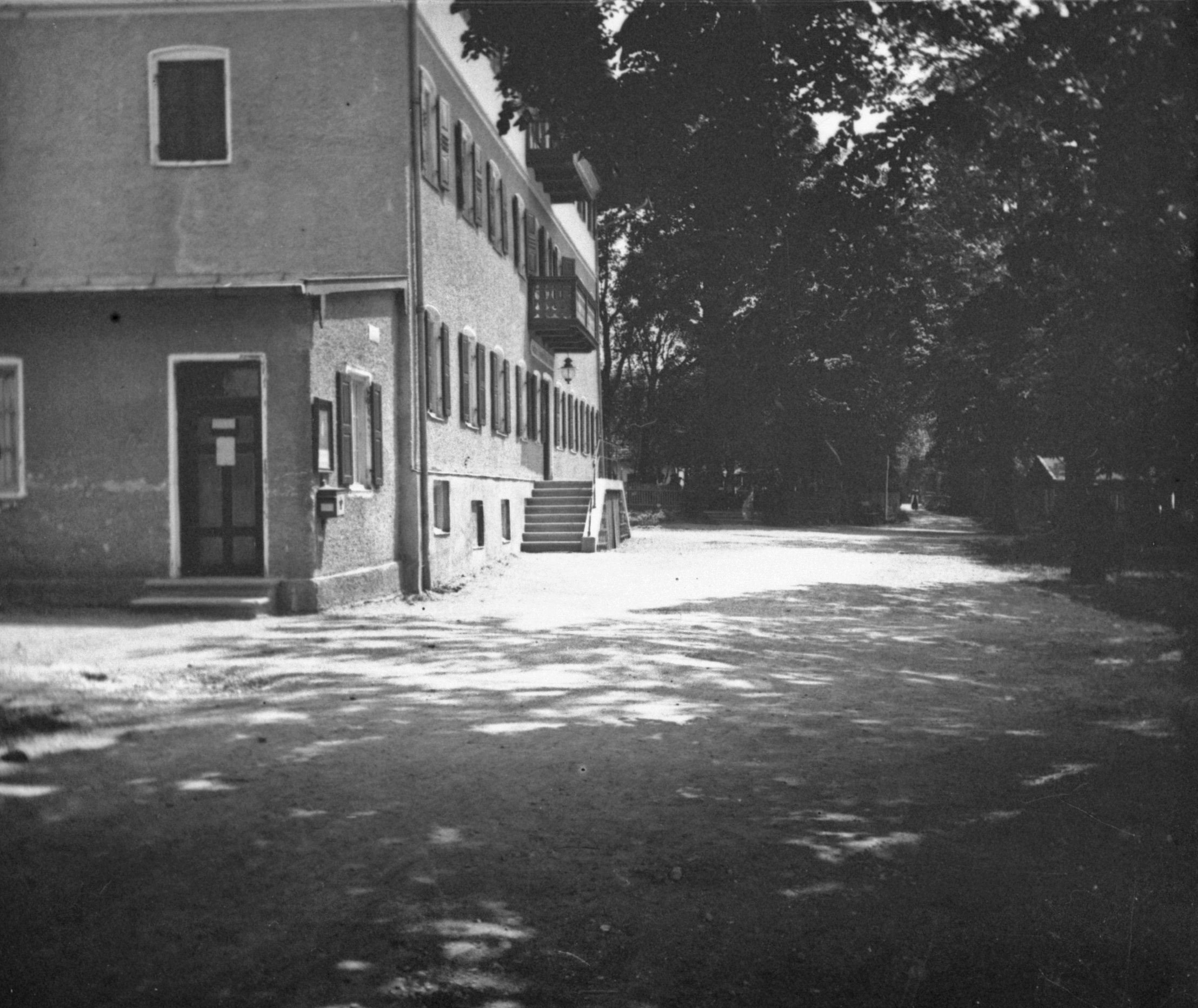 Gasthof bei München (Pfingsten 1903), 87376 sn L_o.jpg (DRM CC BY-NC-SA)