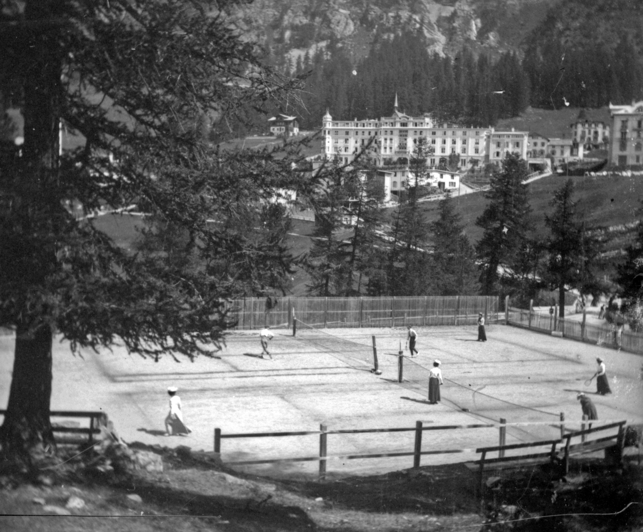 Tennisplätze in Pontresina (Sommer 1901), 87079 sn R_o (DRM CC BY-NC-SA)