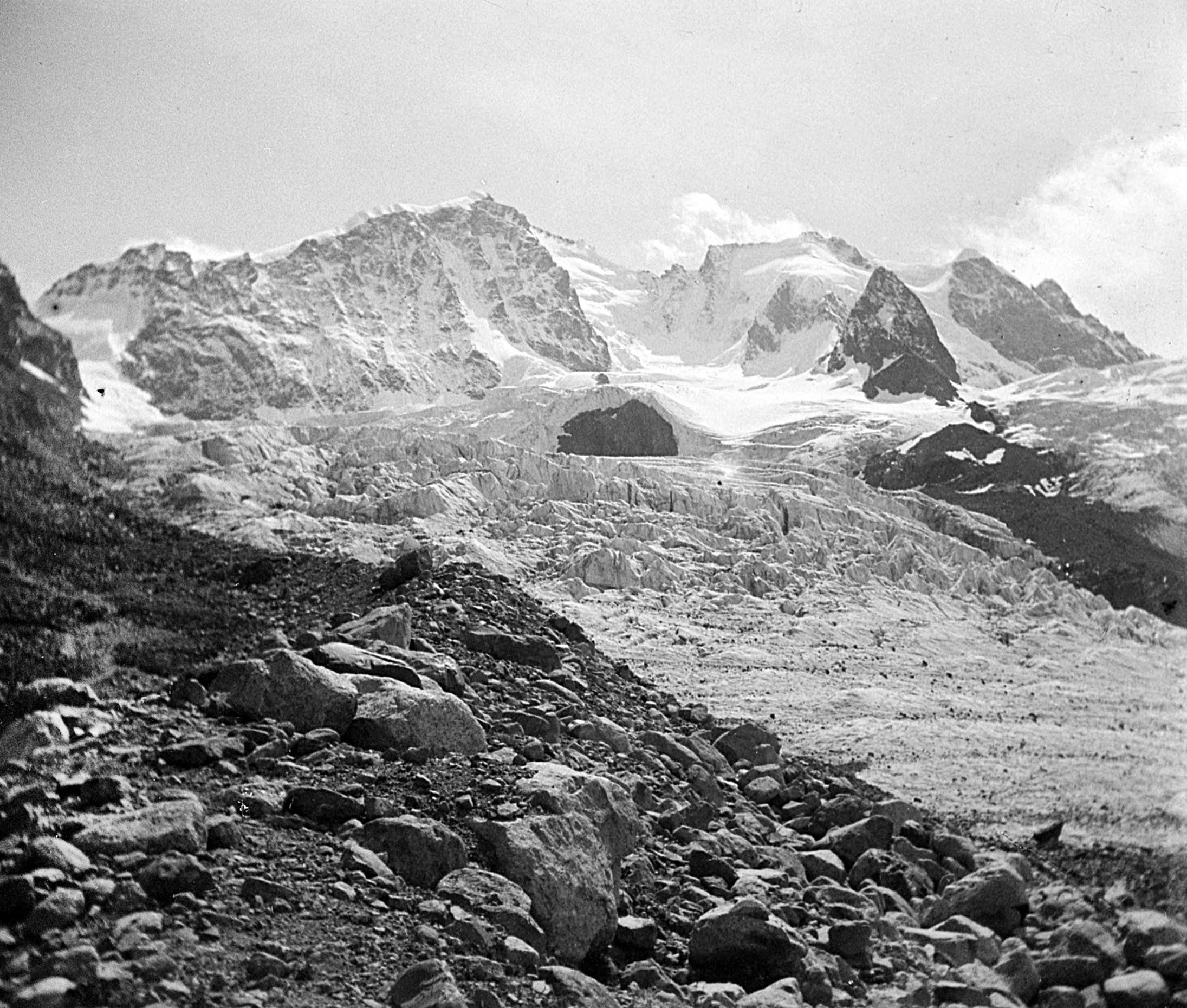 Panorama von der Tschiervahütte (Sommer 1902), 87247 sn R_o (DRM CC BY-NC-SA)