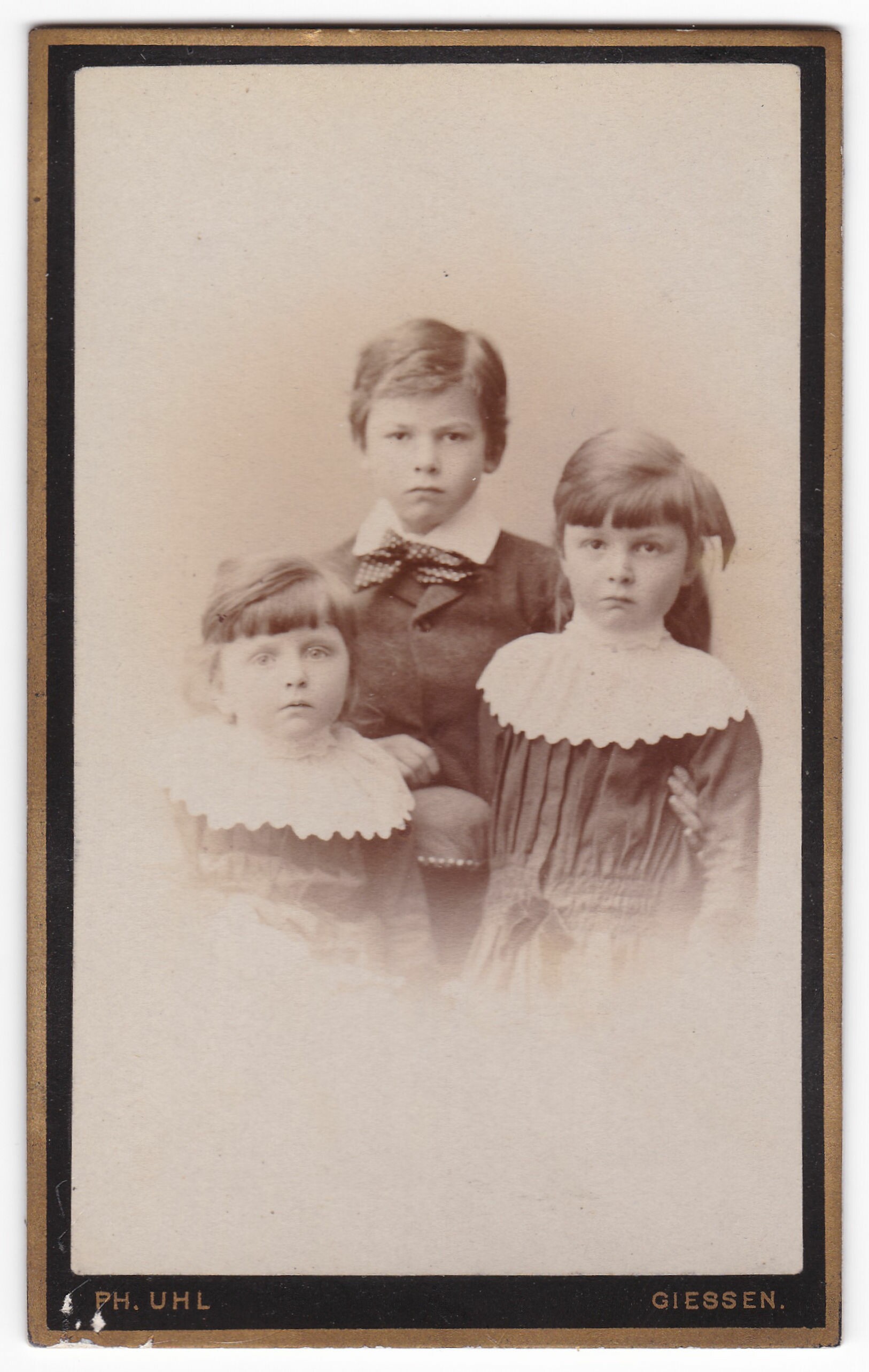 Hermann, Hedwig und Erna Gareis (1883), 88328 p (DRM CC BY-NC-SA)