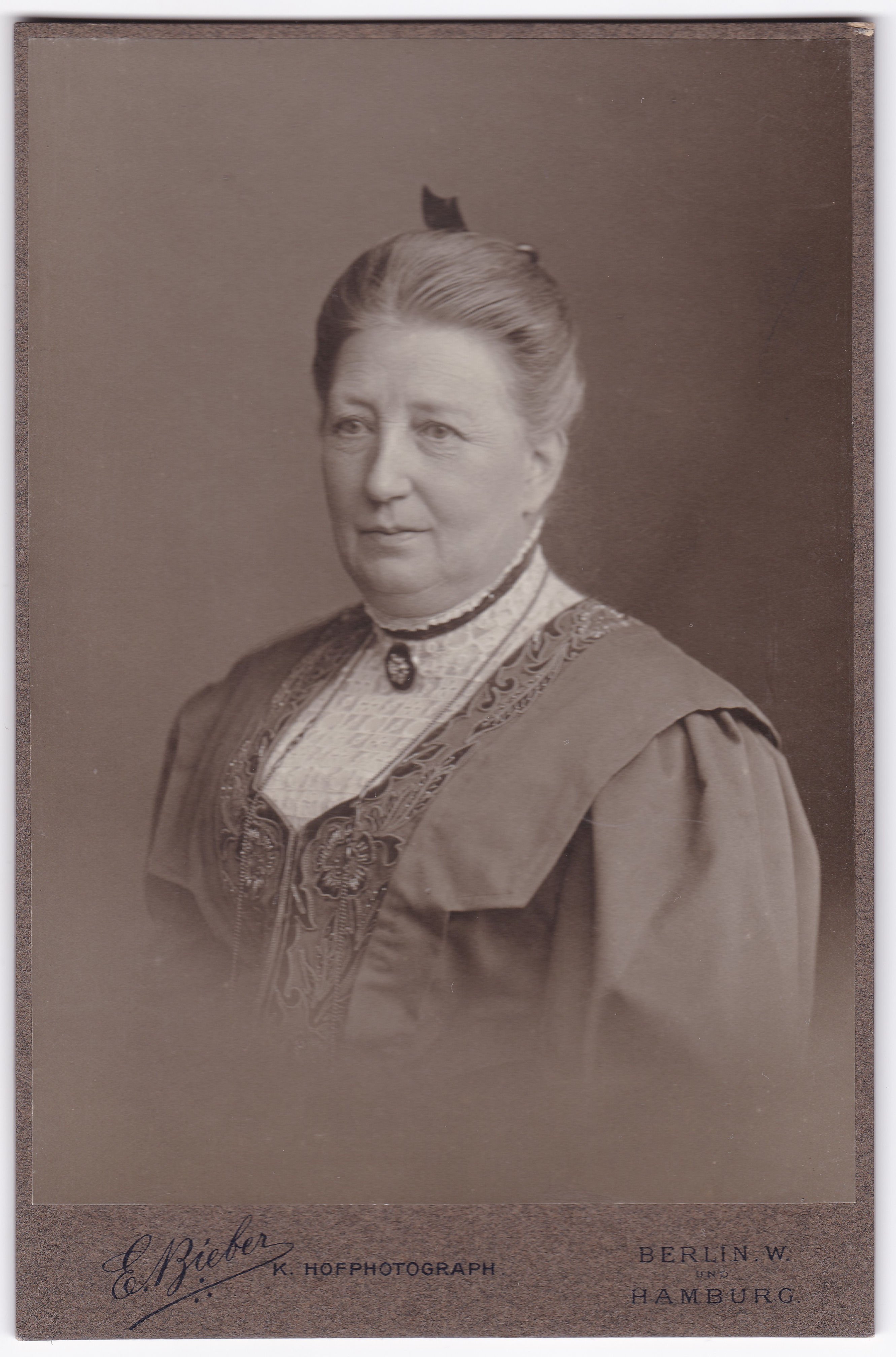 Helene Messling, geb. Gemnich (um 1900), 88046 (DRM CC BY-NC-SA)