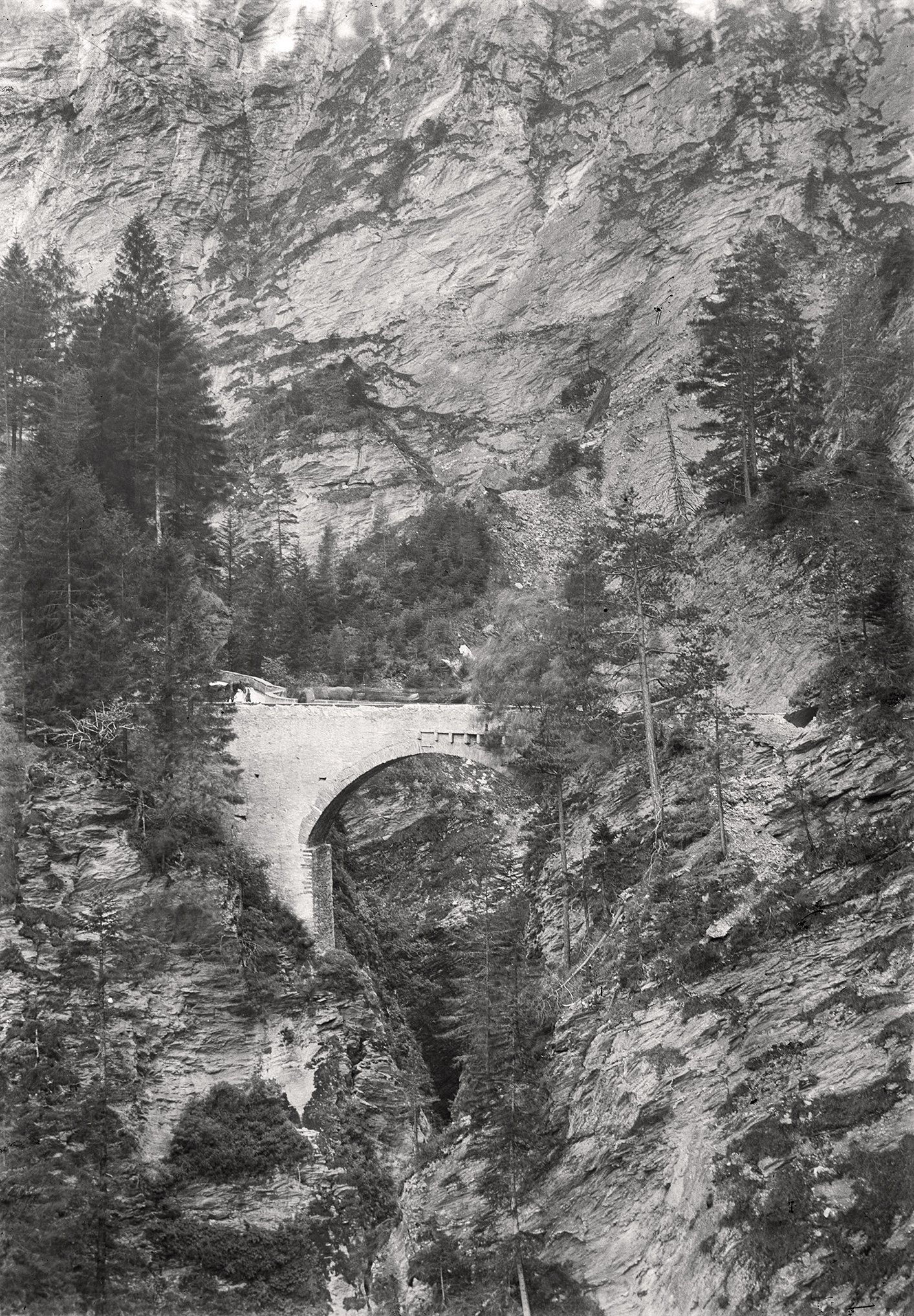 Nördliche Wildener-Brücke in der Viamala-Schlucht (05.08.1892), 86039_o (DRM CC BY-NC-SA)
